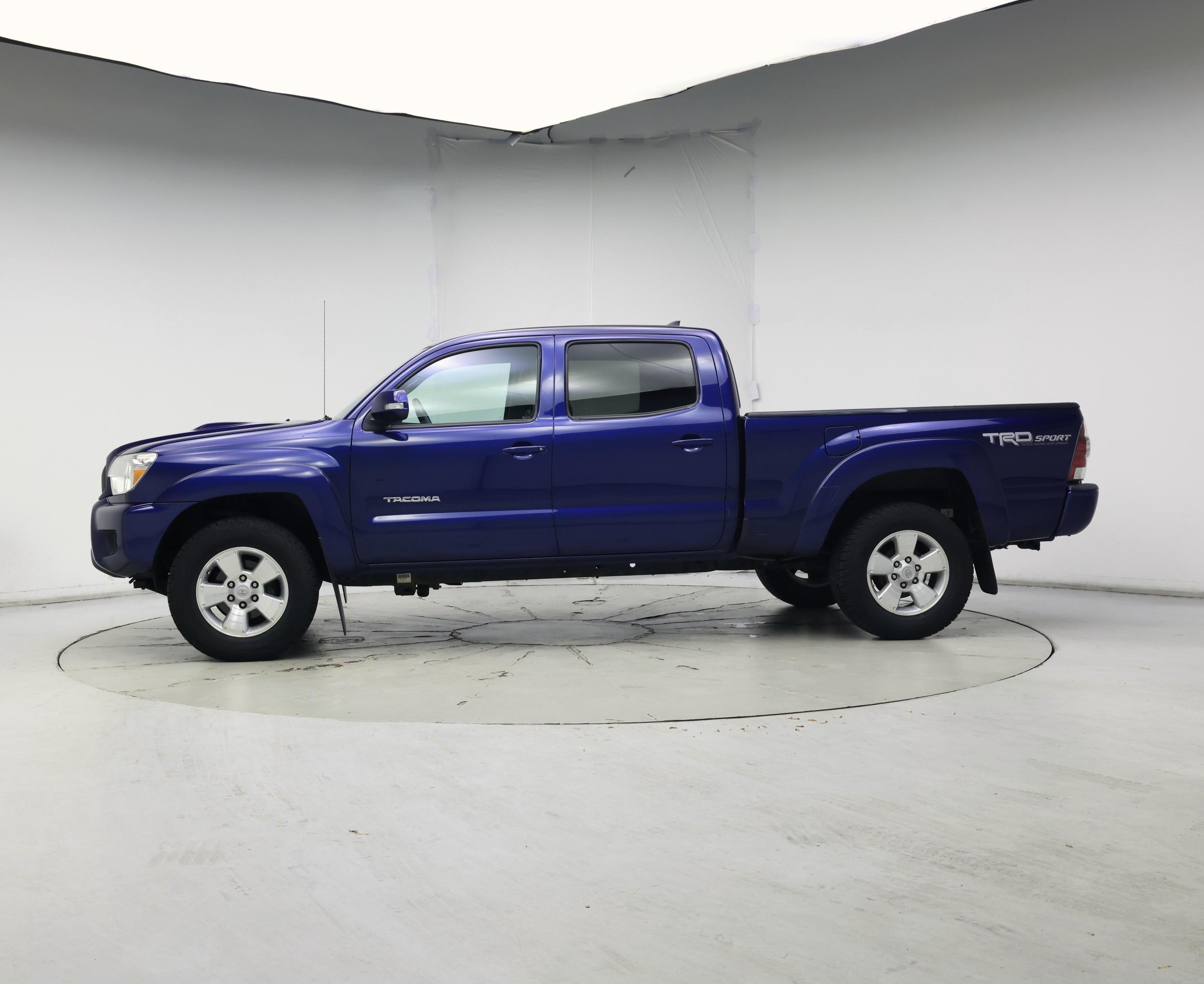 Thumbnail: 2014 Toyota Tacoma - 3