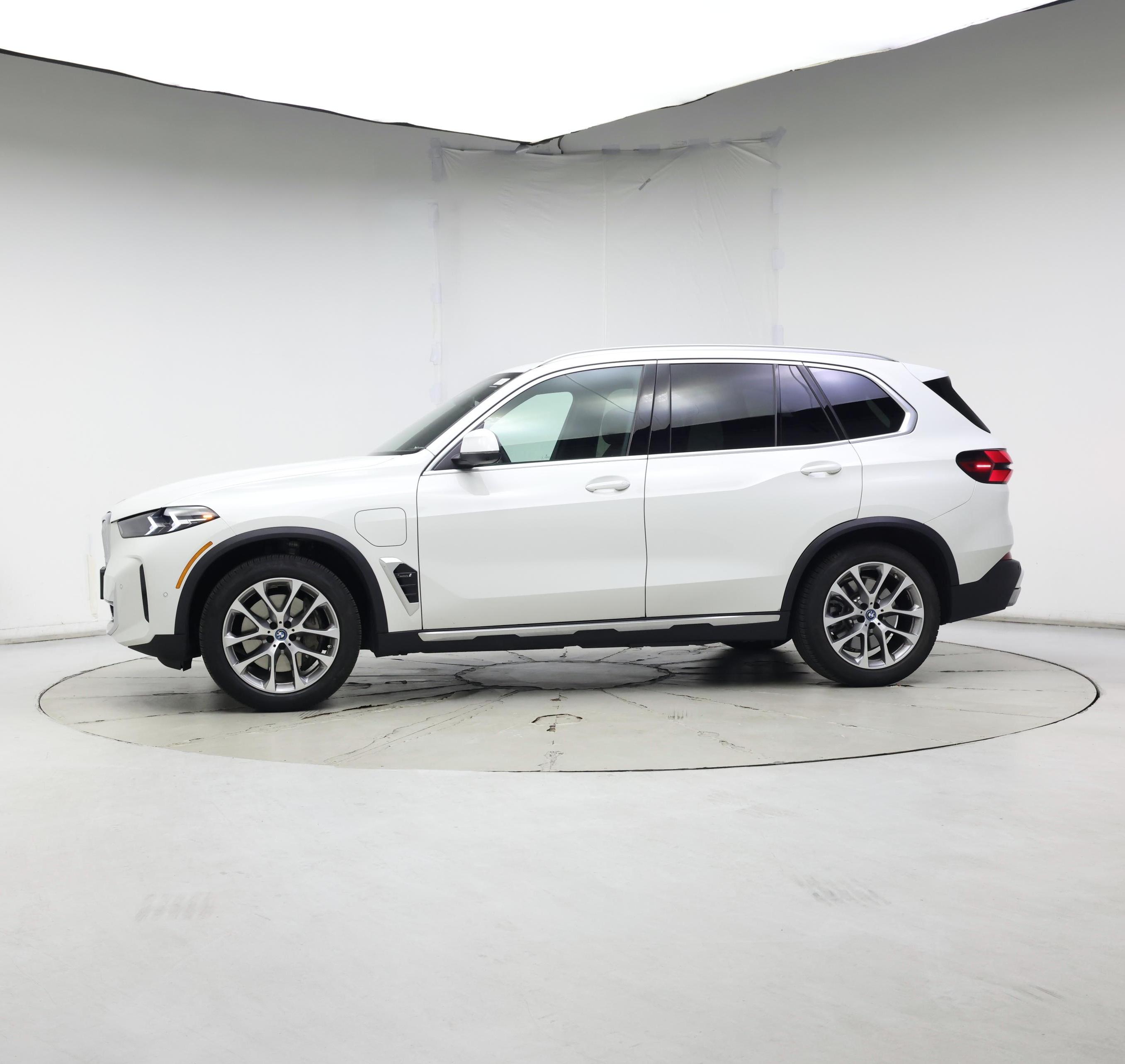 Thumbnail: 2024 BMW X5 - 3