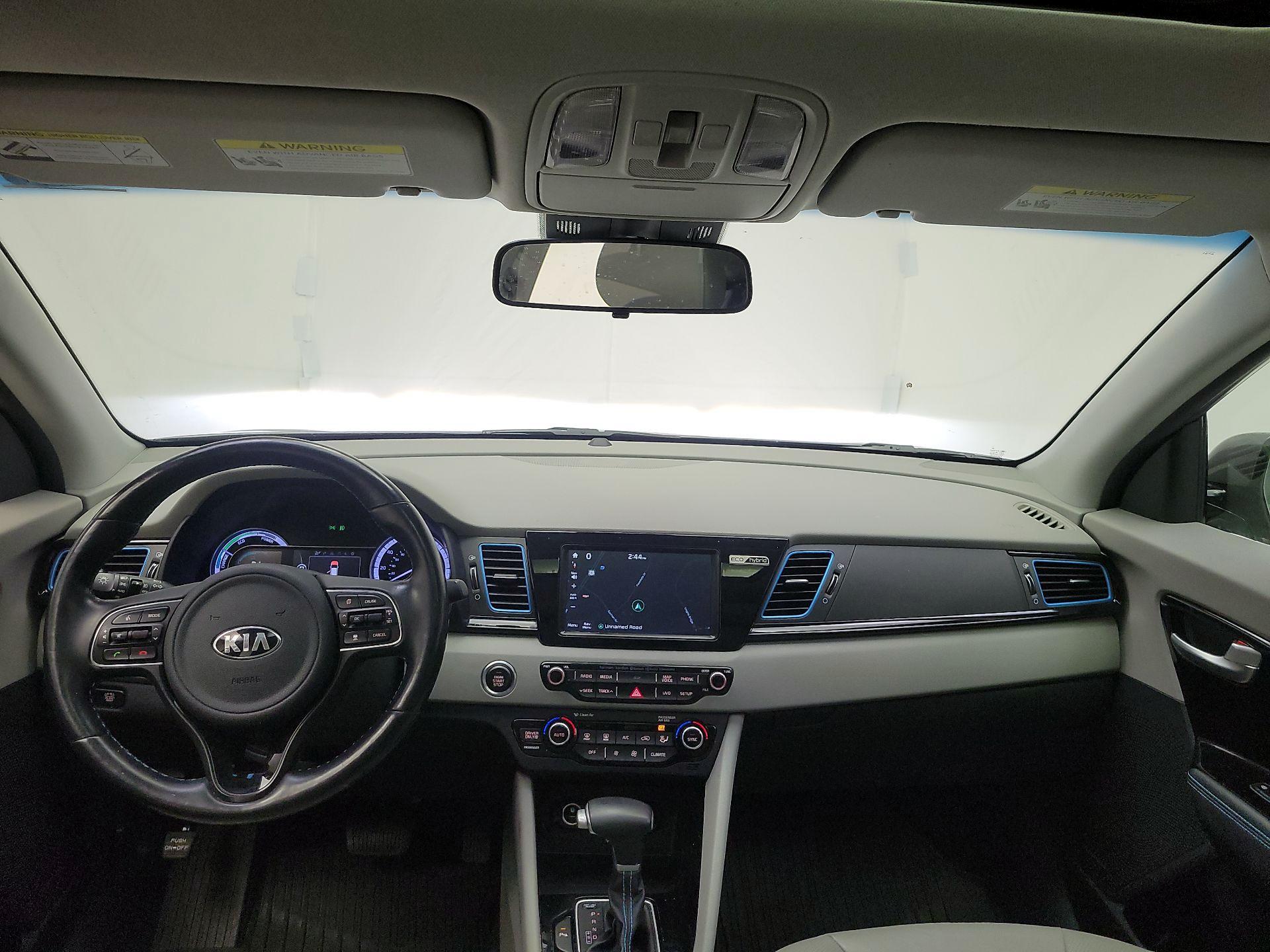 Thumbnail: 2017 Kia Niro - 9