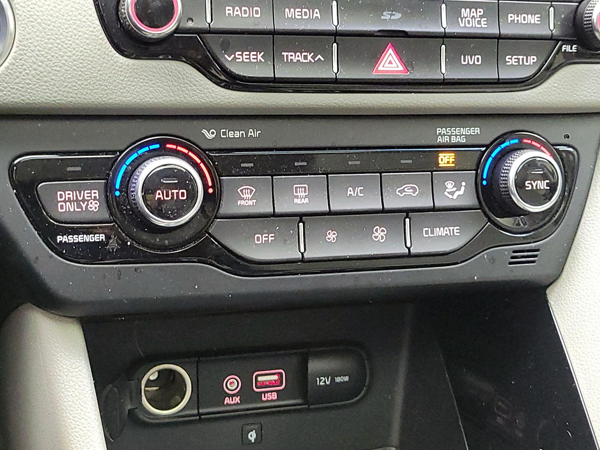 Thumbnail: 2017 Kia Niro - 17