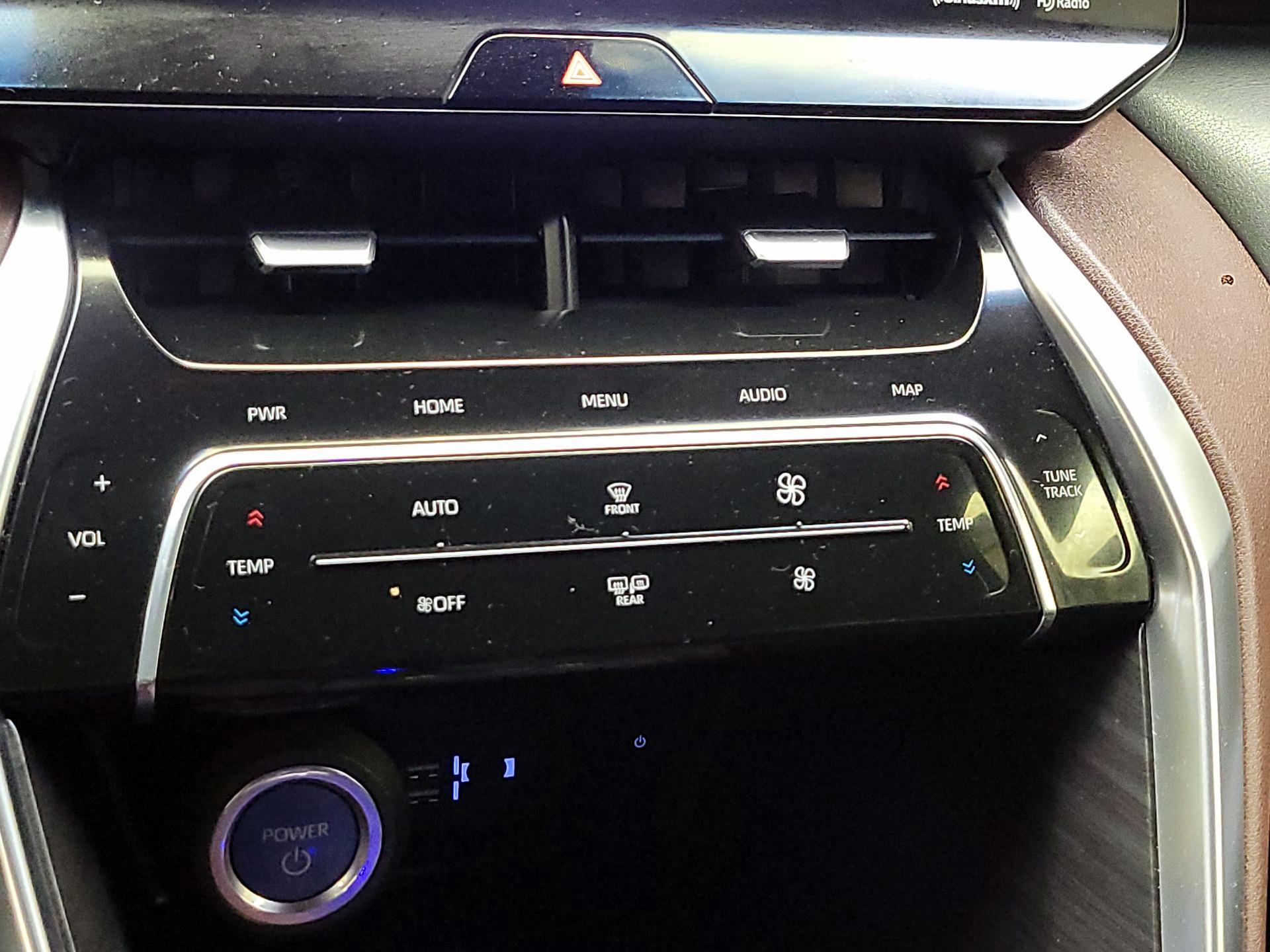 Thumbnail: 2021 Toyota Venza - 17