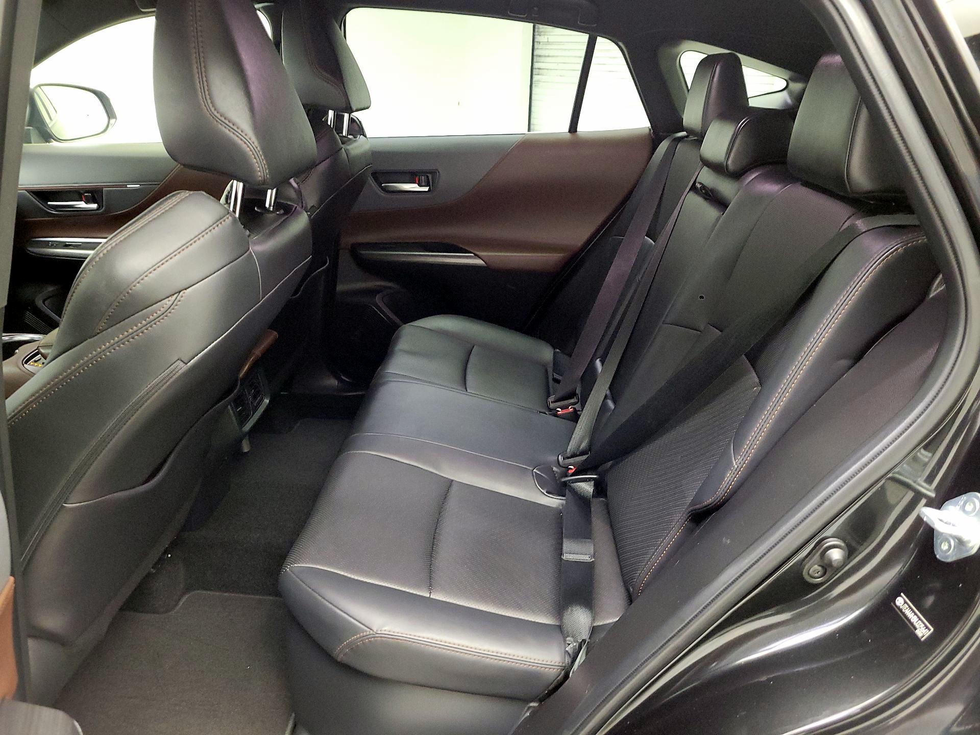 Thumbnail: 2021 Toyota Venza - 20