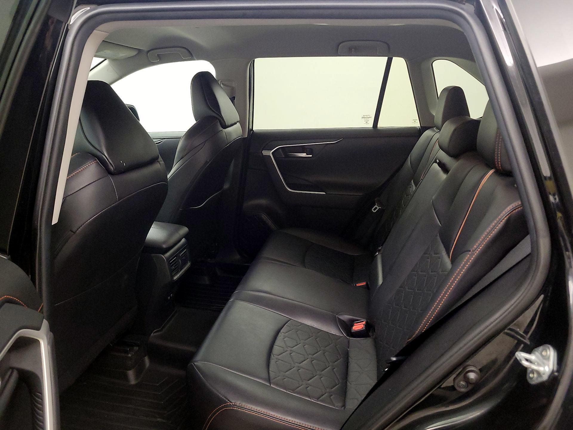 Thumbnail: 2020 Toyota RAV4 - 19