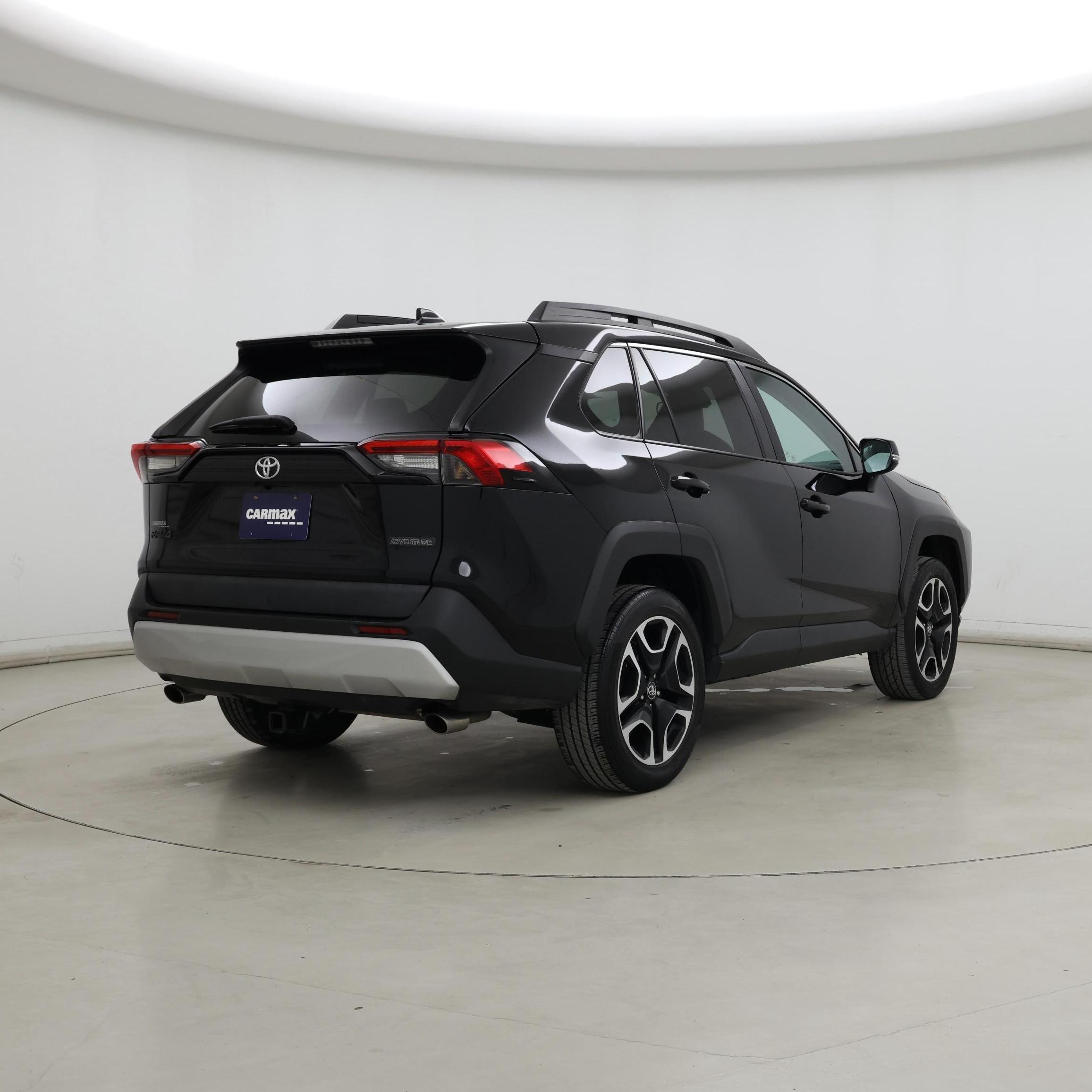 Thumbnail: 2020 Toyota RAV4 - 8