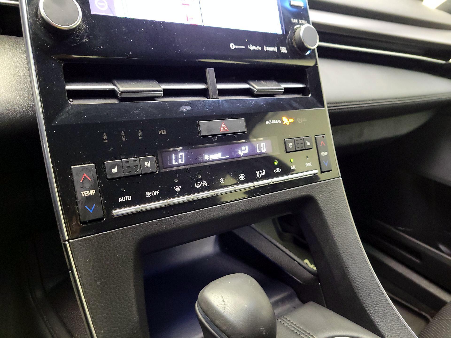 Thumbnail: 2019 Toyota Avalon - 17