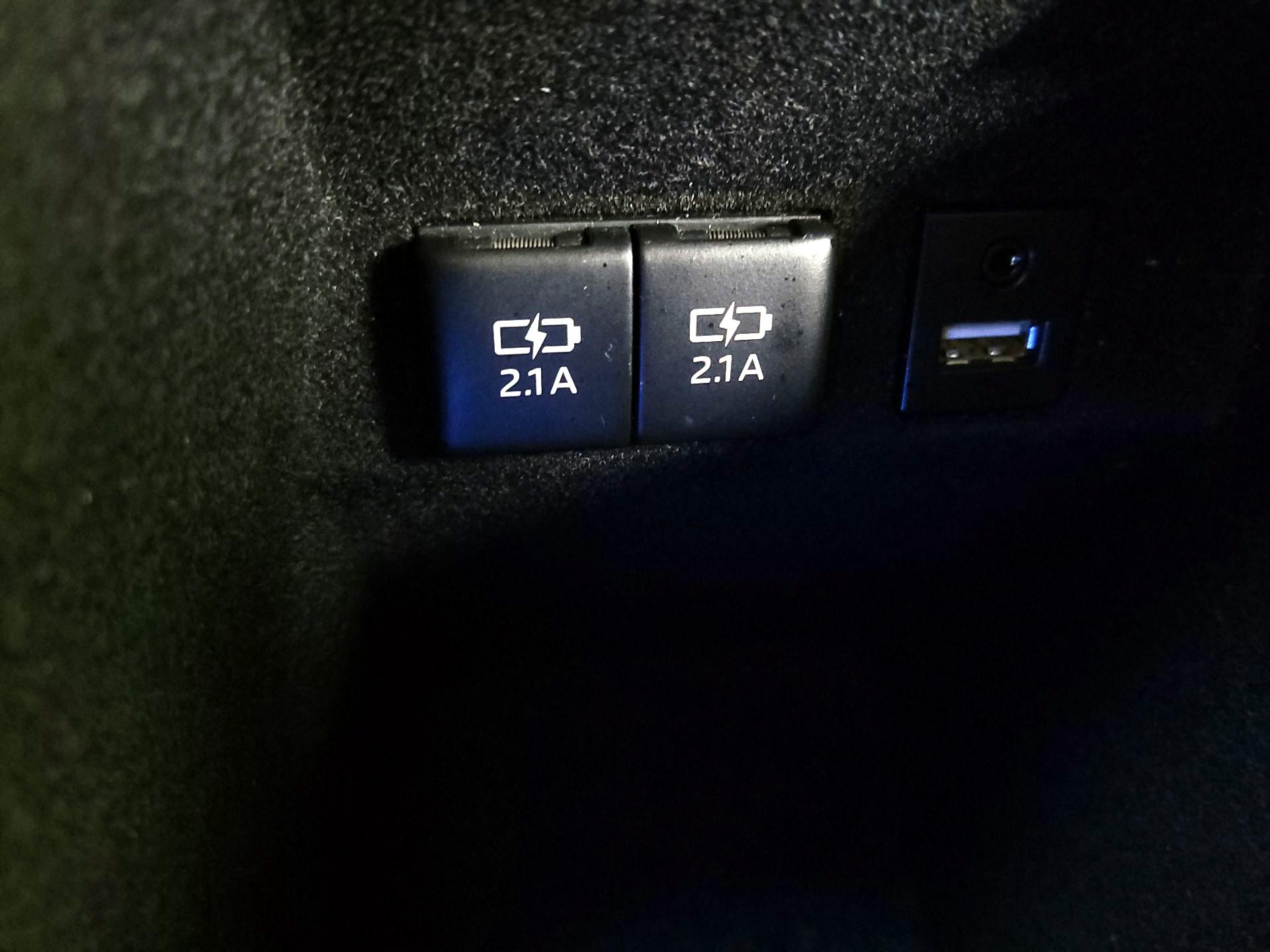 Thumbnail: 2019 Toyota Avalon - 19