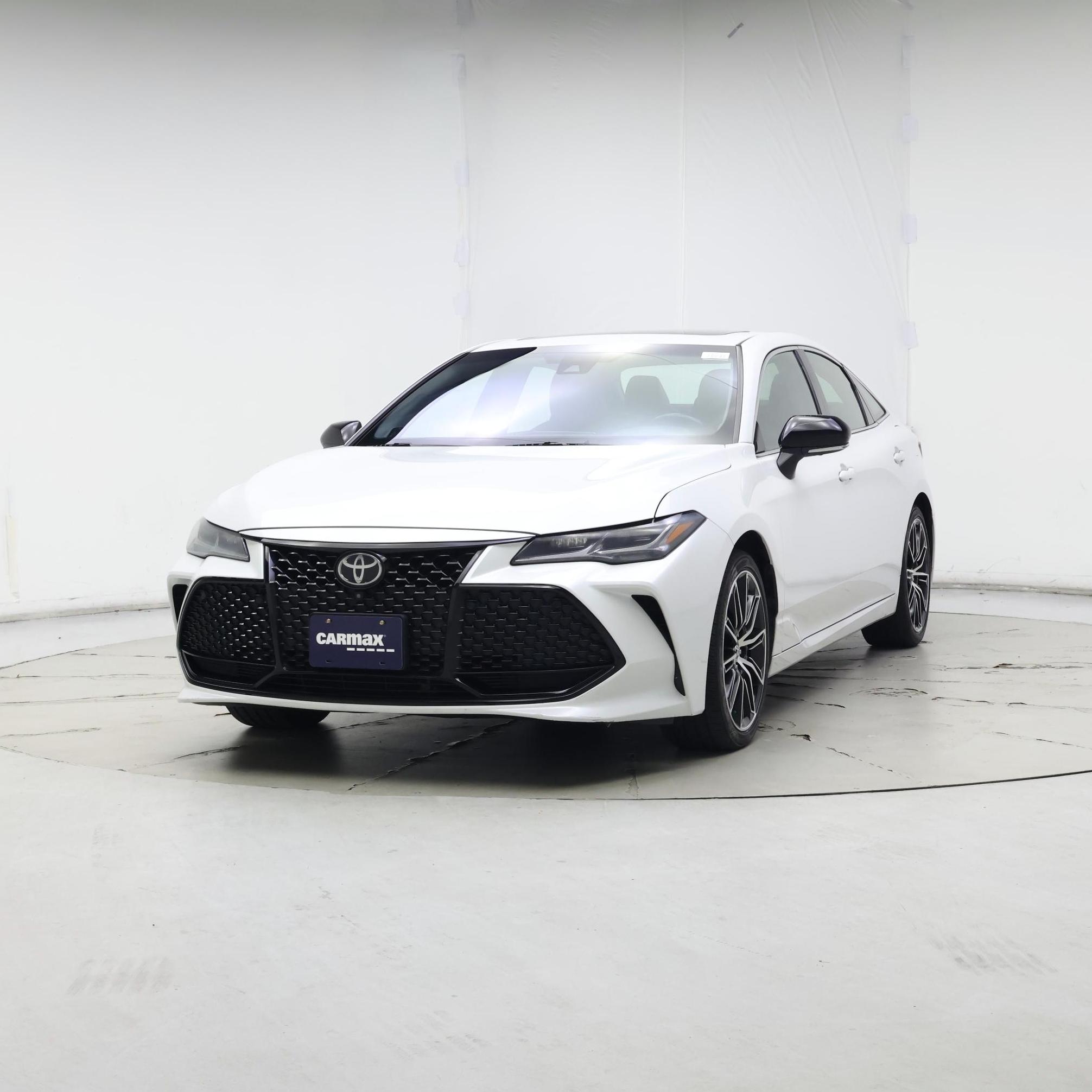 Thumbnail: 2019 Toyota Avalon - 4
