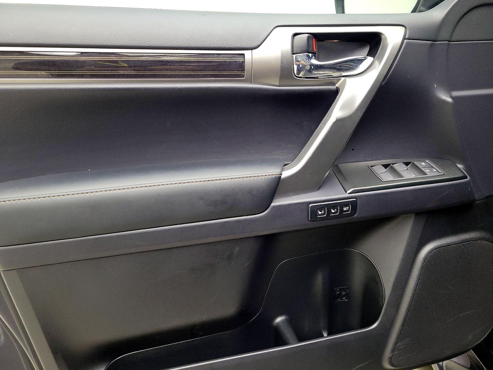 Thumbnail: 2023 Lexus GX - 12