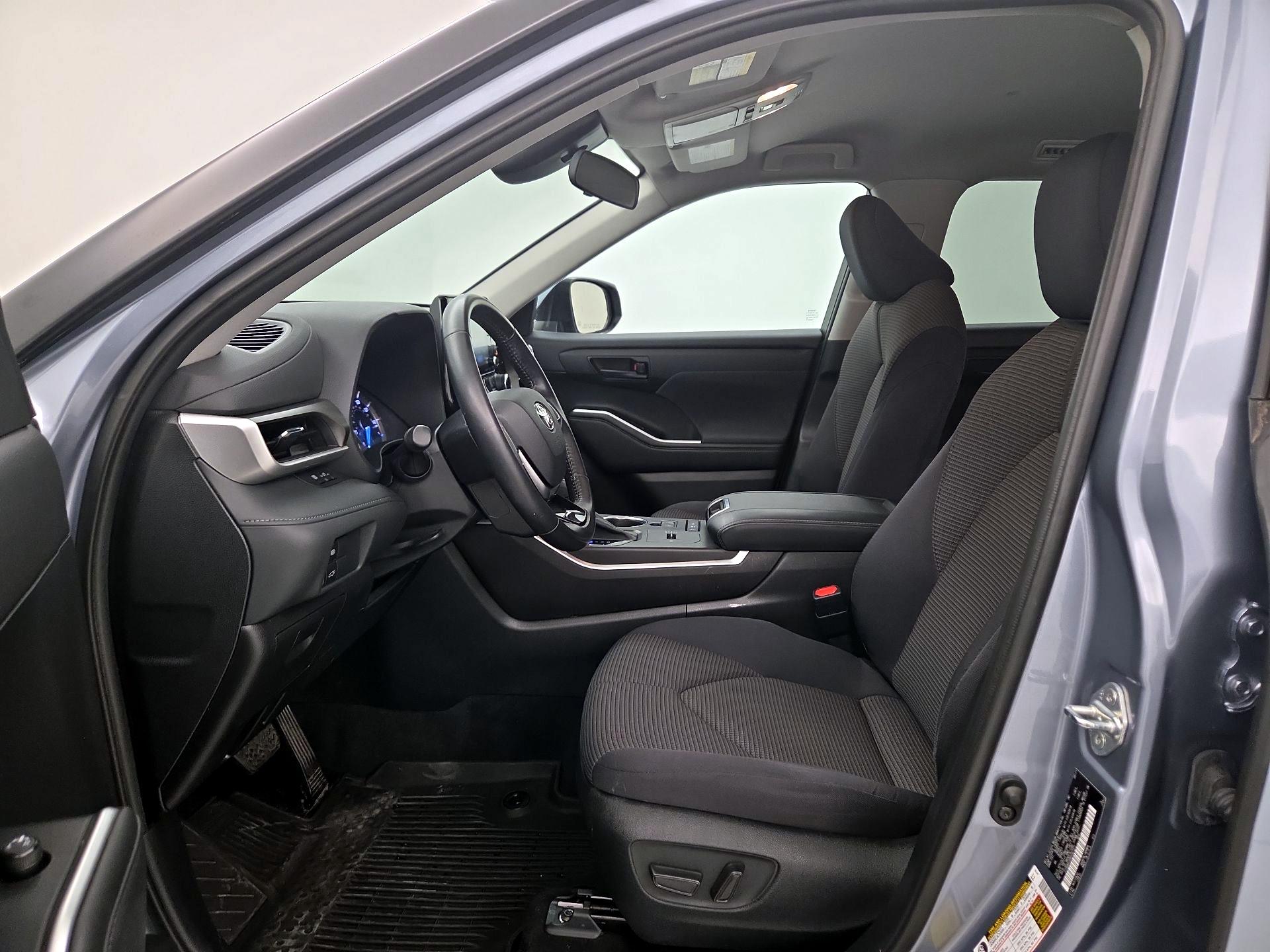 Thumbnail: 2021 Toyota Highlander - 11