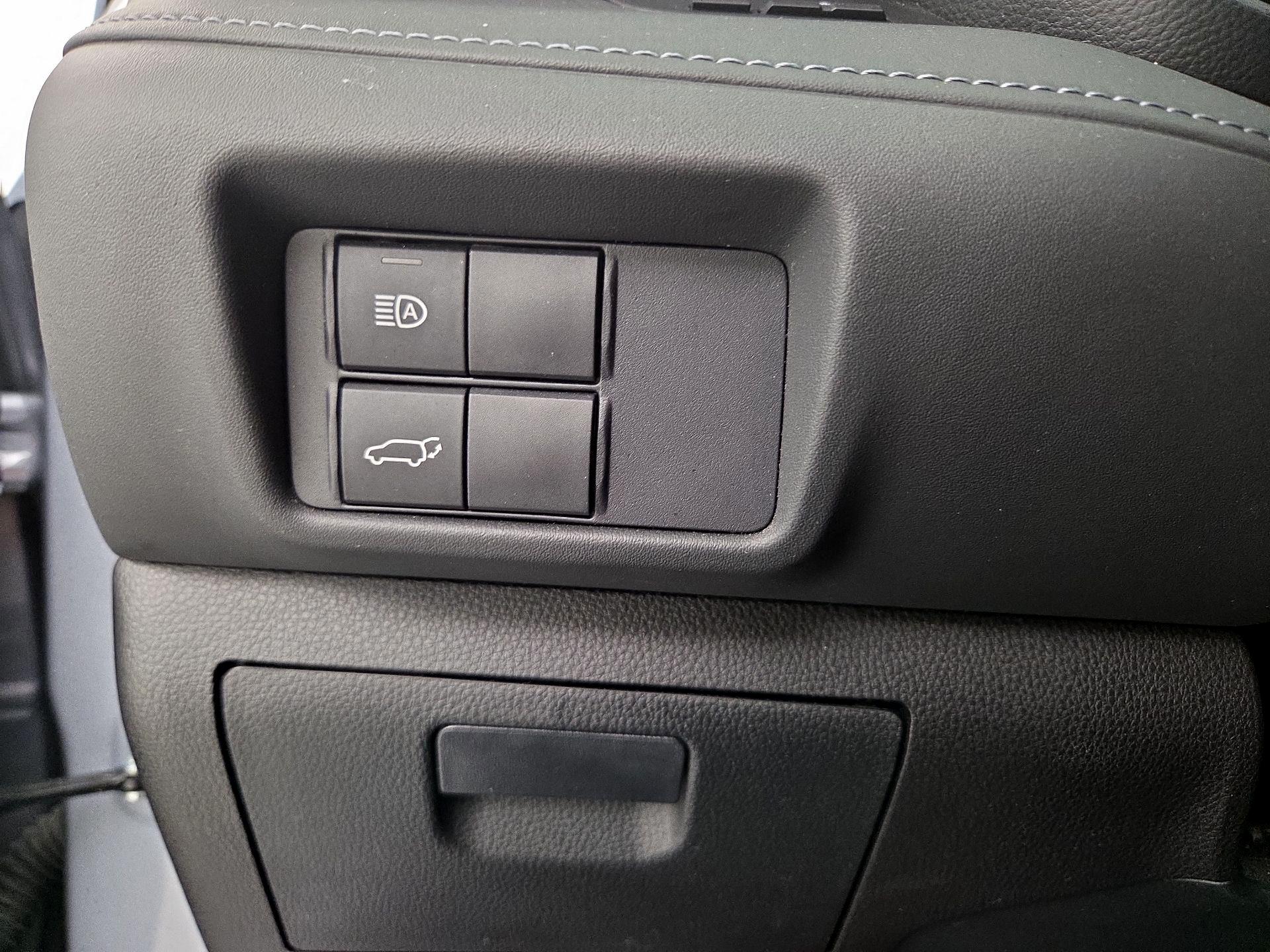 Thumbnail: 2021 Toyota Highlander - 13