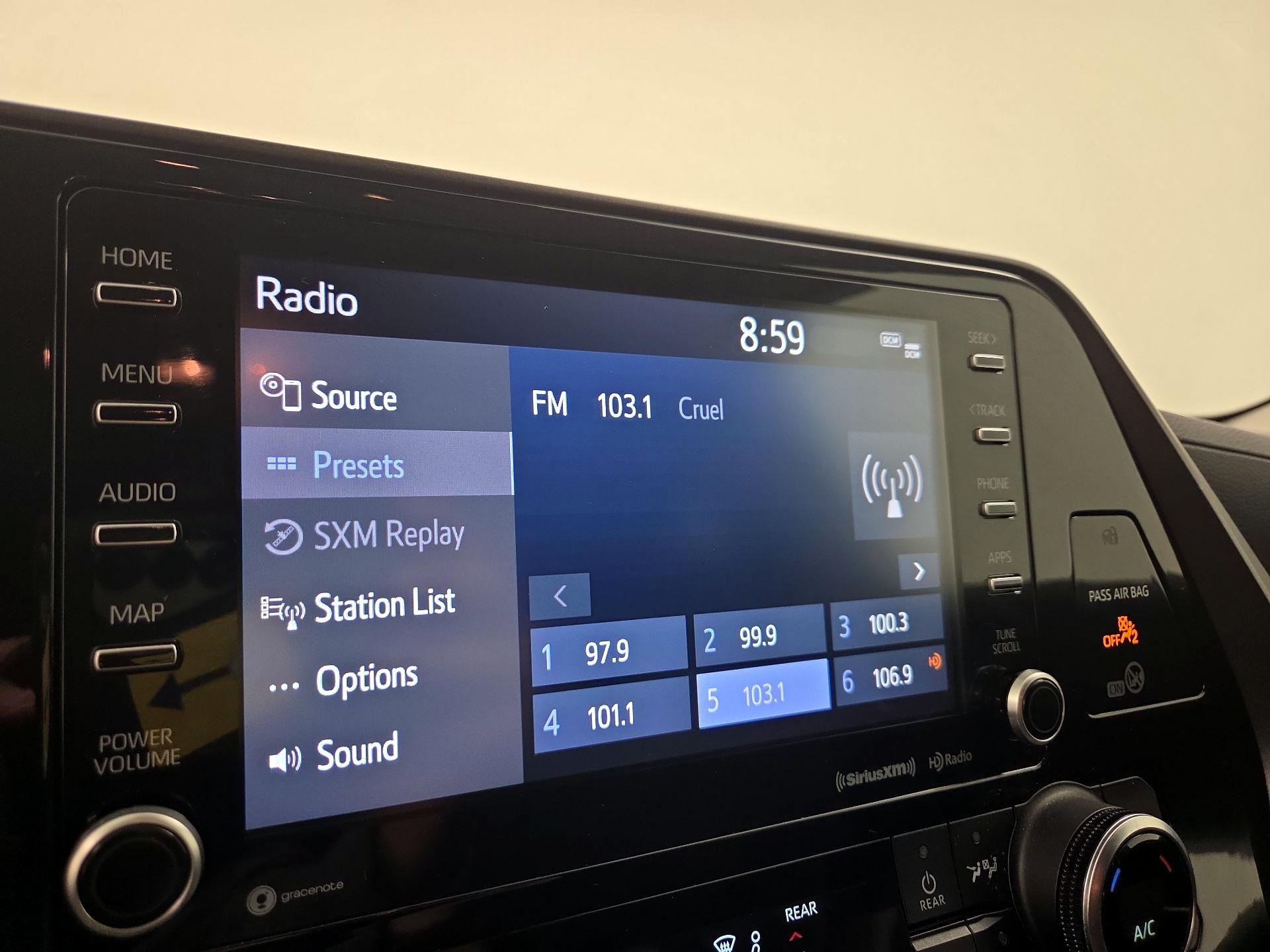 Thumbnail: 2021 Toyota Highlander - 15