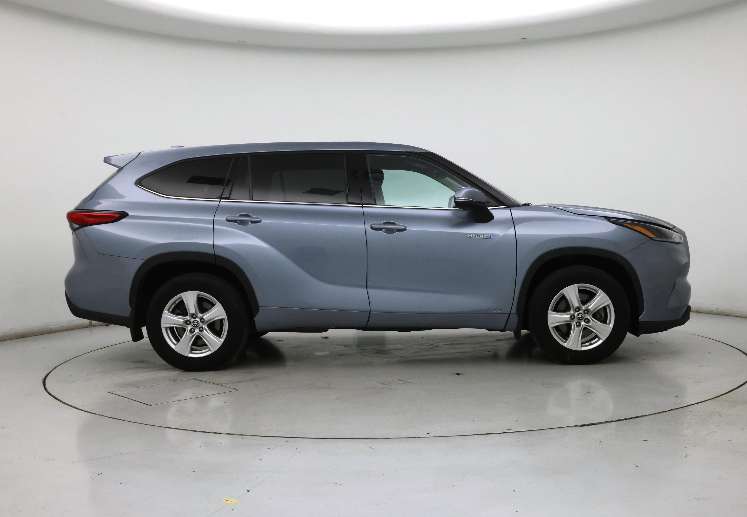 Thumbnail: 2021 Toyota Highlander - 7