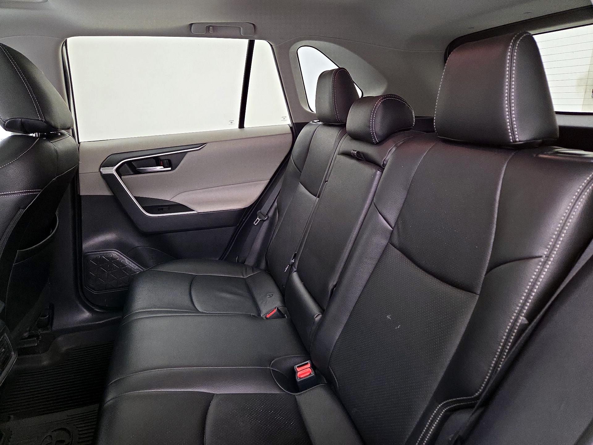 Thumbnail: 2020 Toyota RAV4 - 20