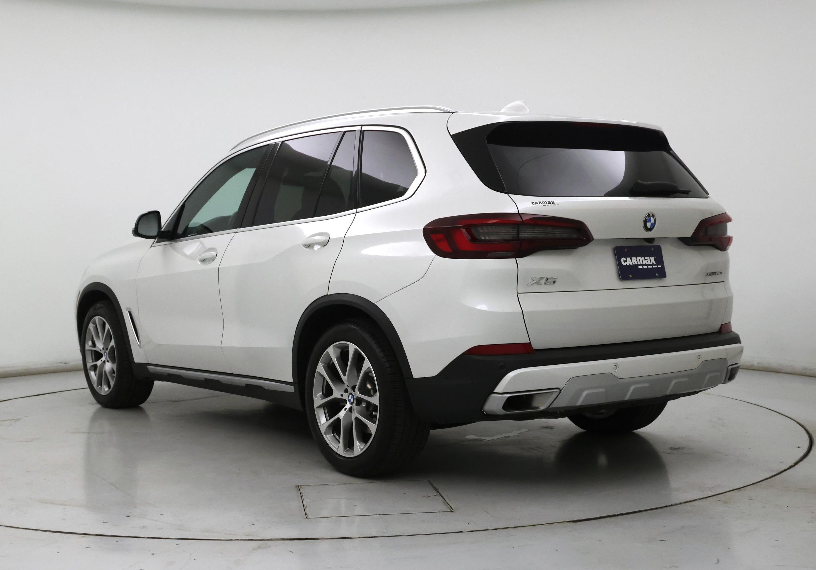 Thumbnail: 2023 BMW X5 - 2