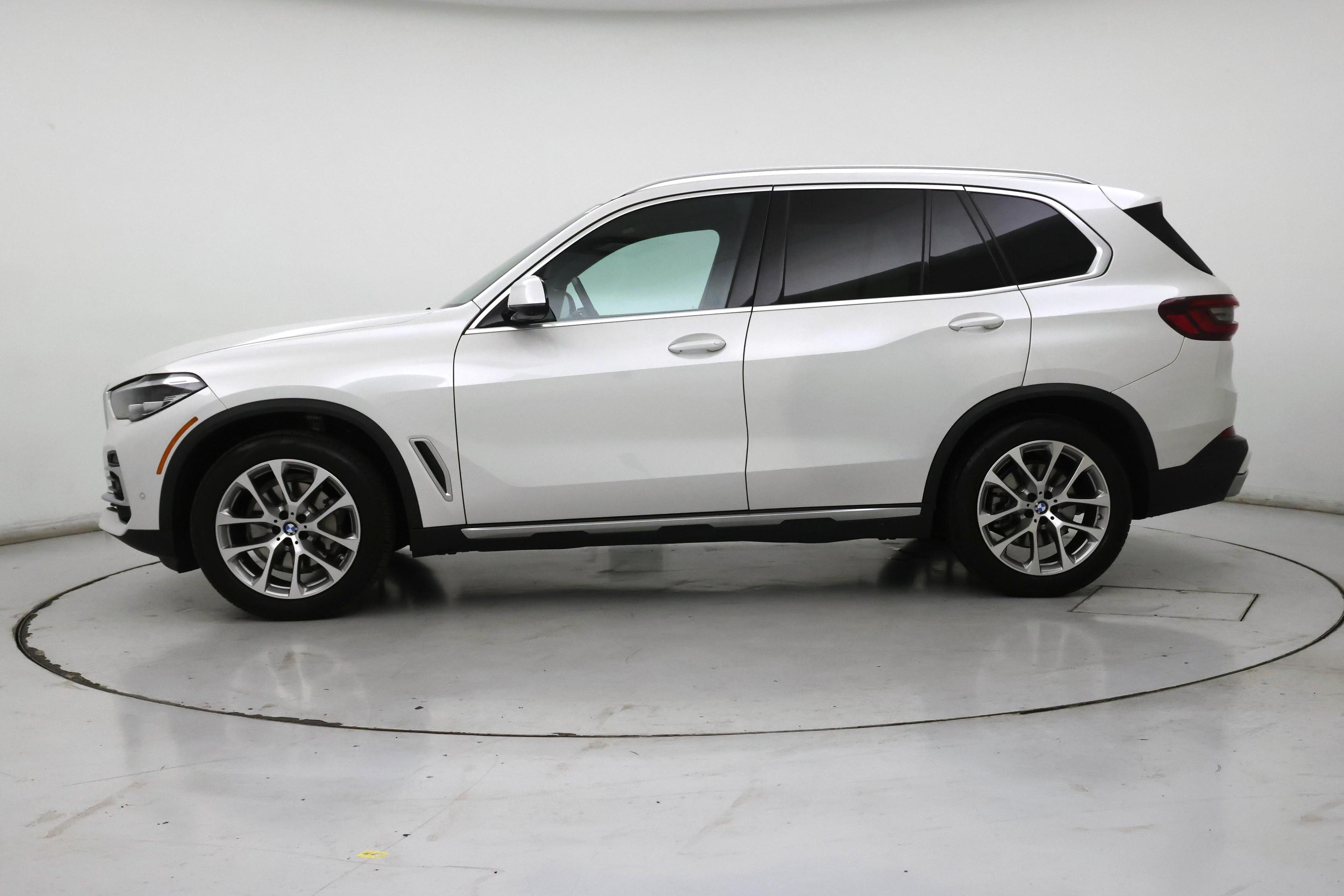 Thumbnail: 2023 BMW X5 - 3