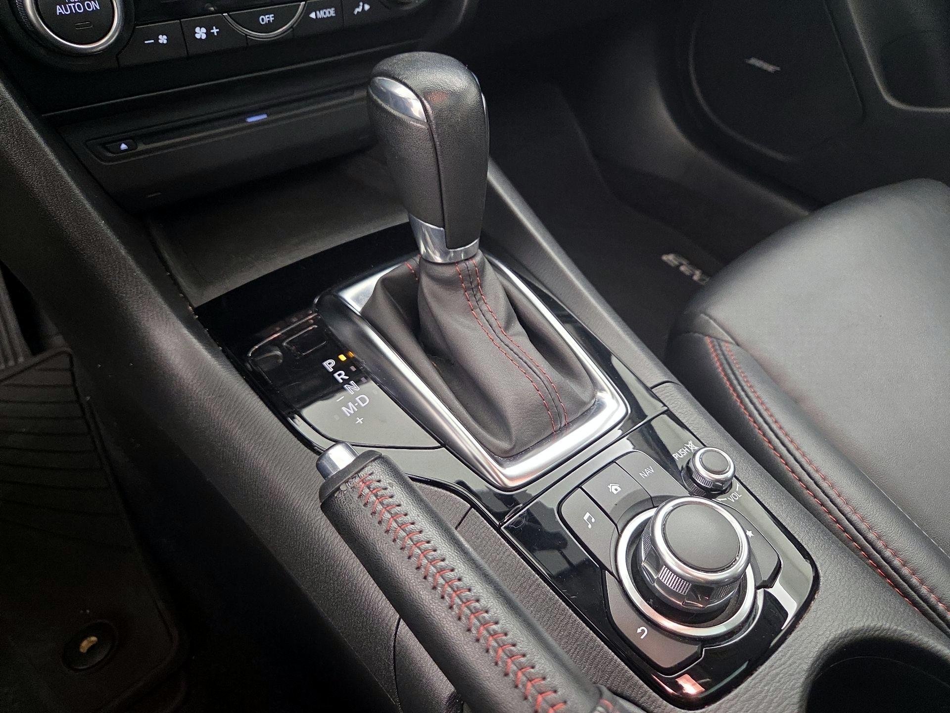 Thumbnail: 2016 Mazda Mazda3 - 17