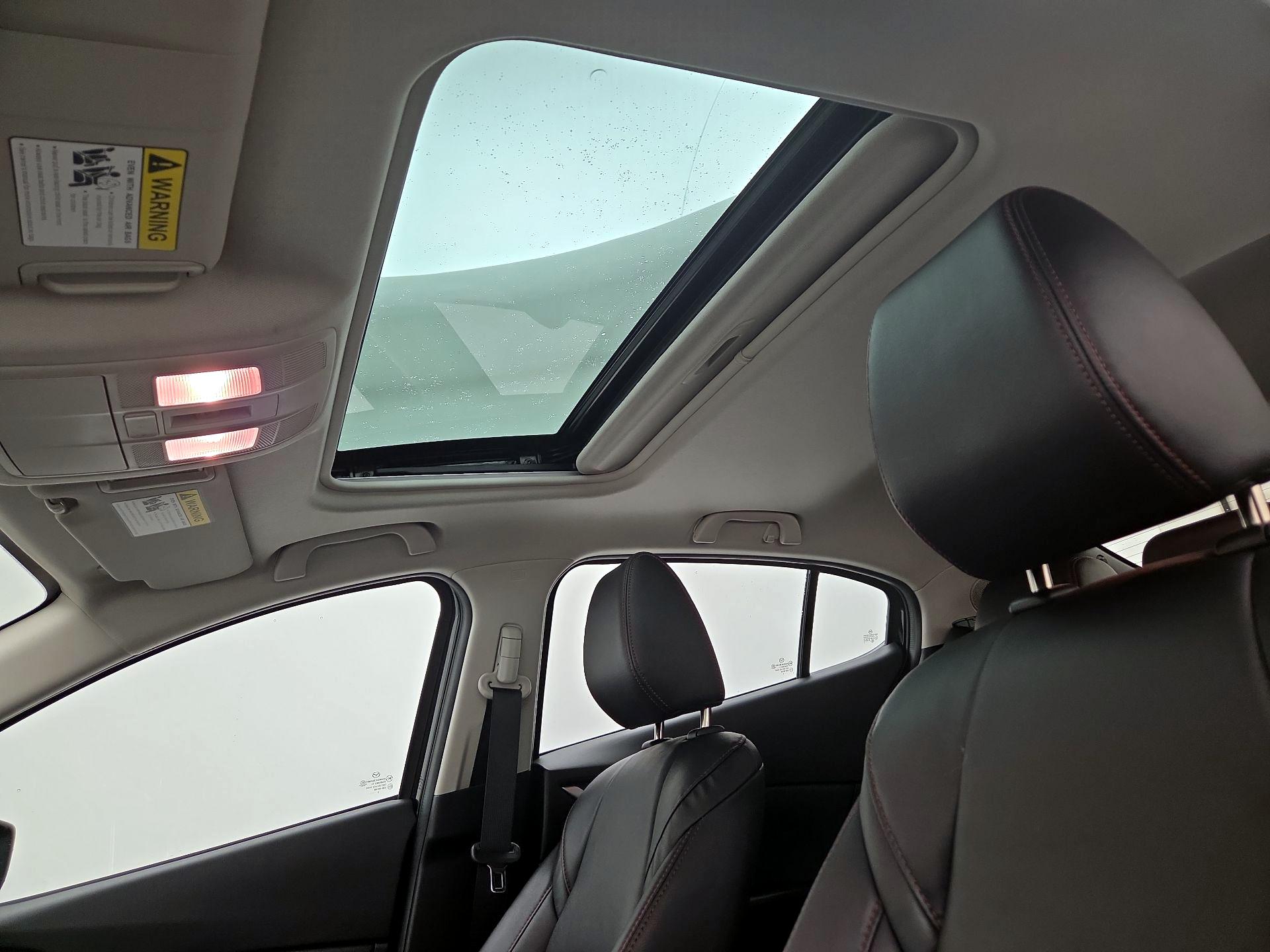 Thumbnail: 2016 Mazda Mazda3 - 19