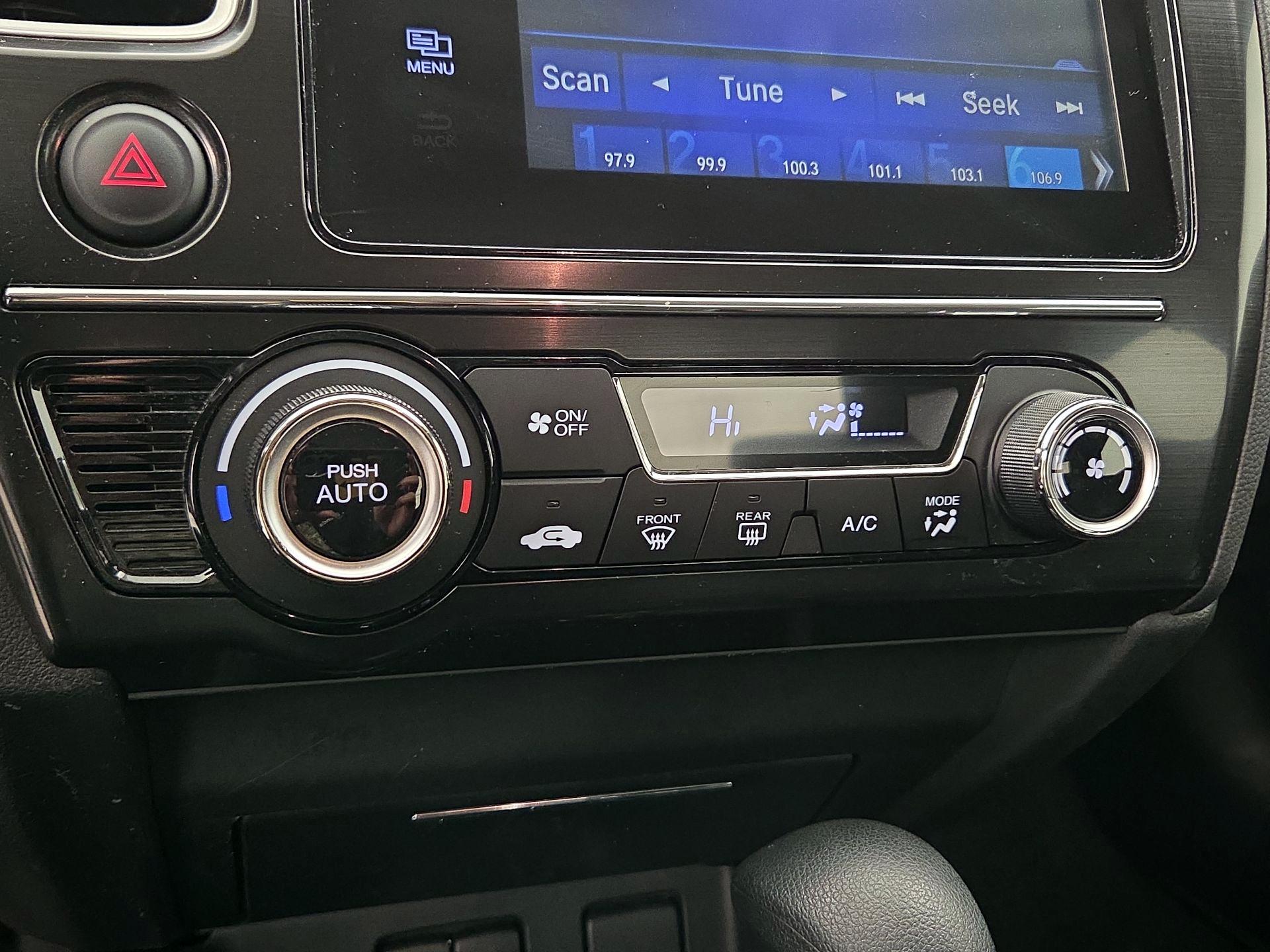 Thumbnail: 2015 Honda Civic - 16