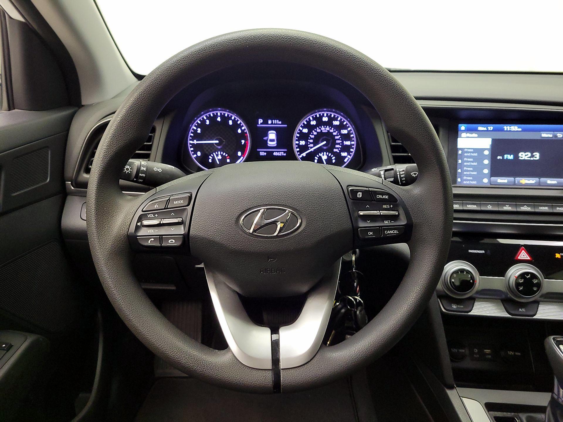 Thumbnail: 2019 Hyundai Elantra - 10