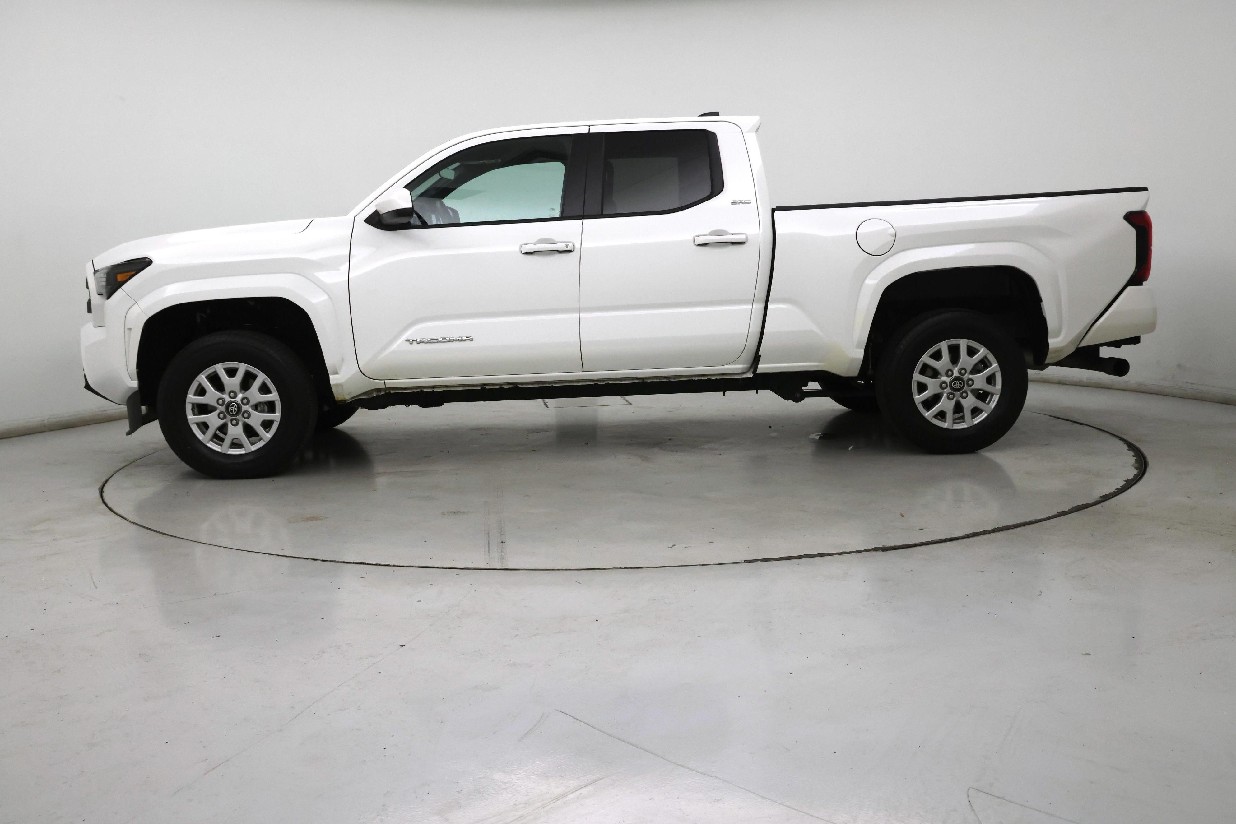 Thumbnail: 2024 Toyota Tacoma - 3