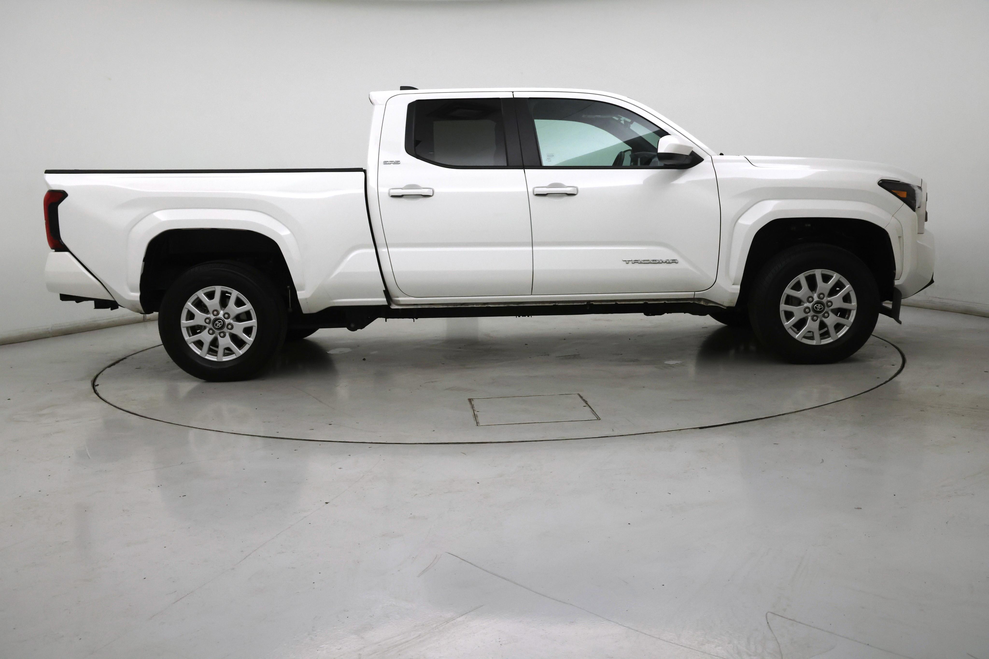 Thumbnail: 2024 Toyota Tacoma - 7