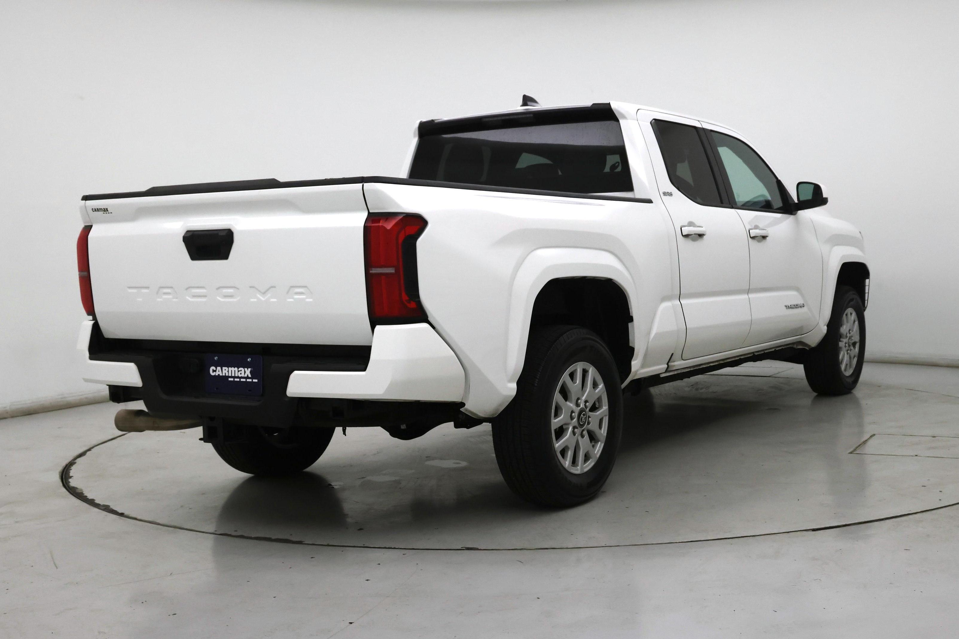 Thumbnail: 2024 Toyota Tacoma - 8