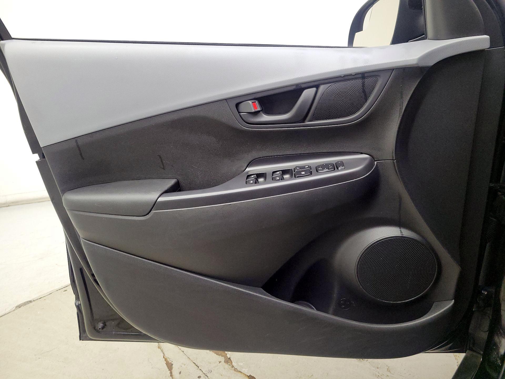 Thumbnail: 2018 Hyundai Kona - 12