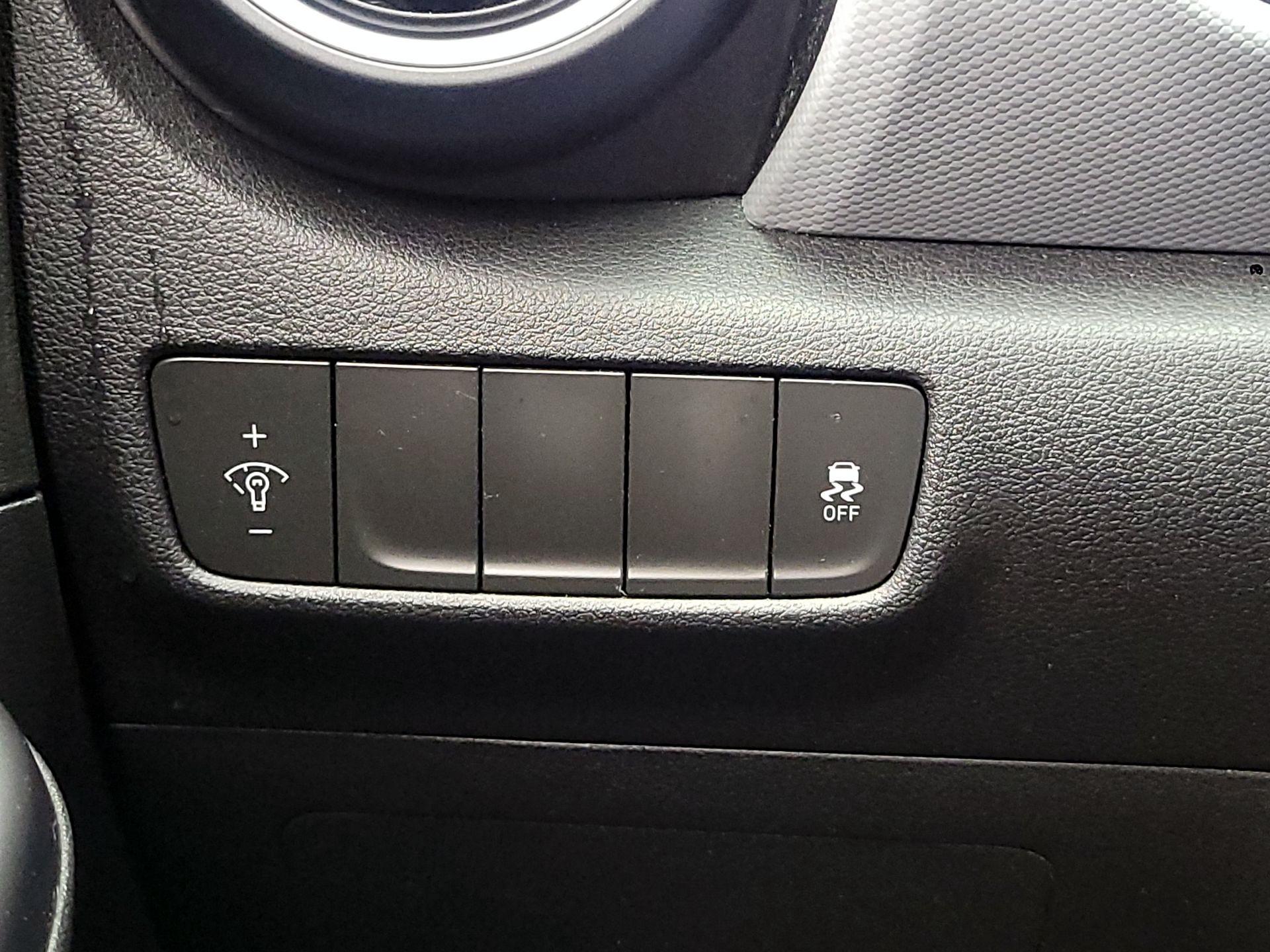 Thumbnail: 2018 Hyundai Kona - 13