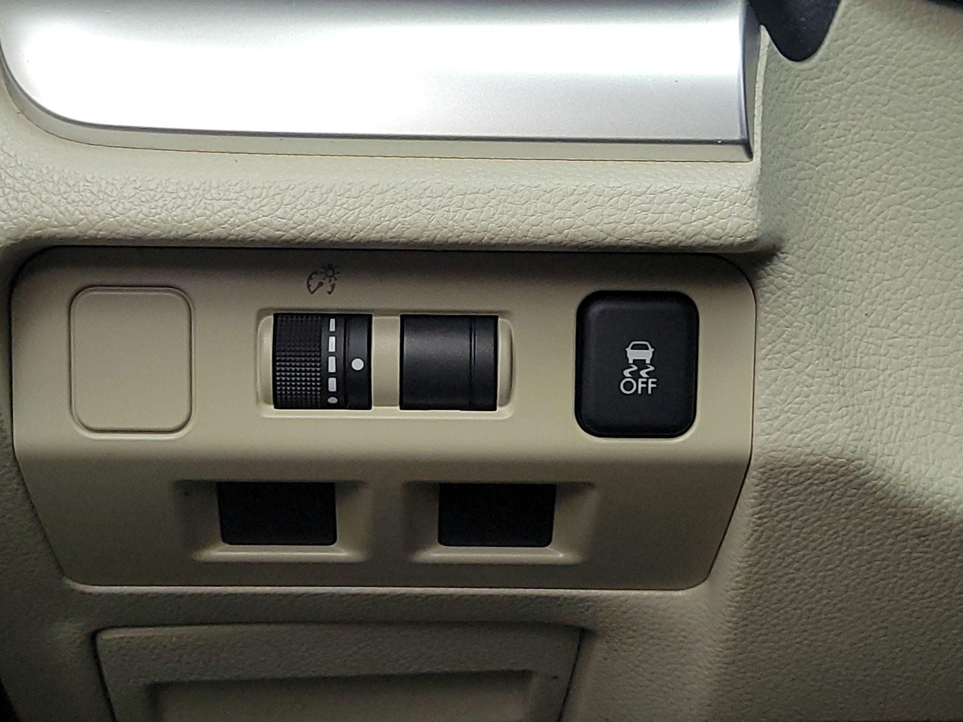 Thumbnail: 2015 Subaru XV Crosstrek - 13