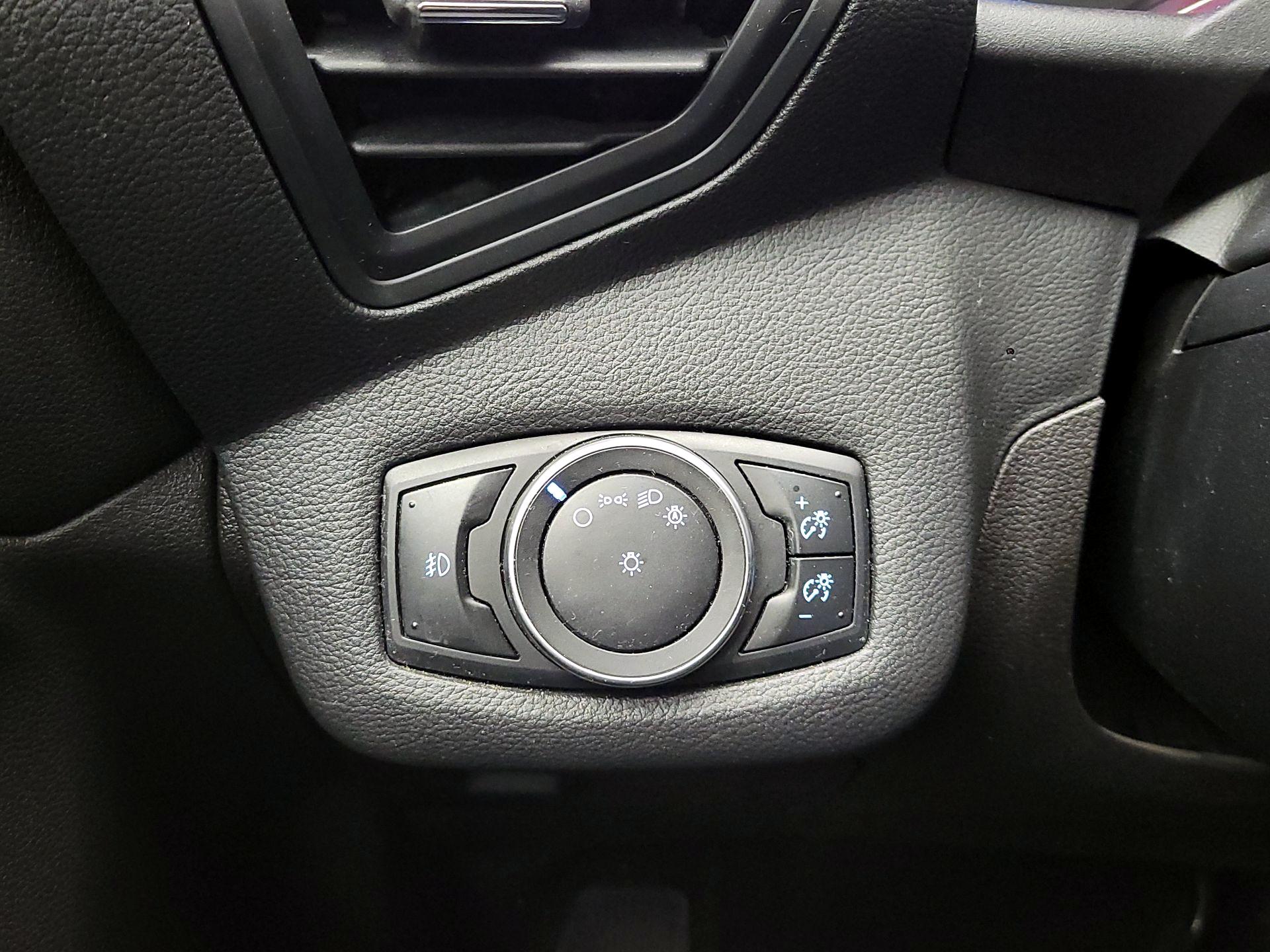 Thumbnail: 2015 Ford Escape - 13