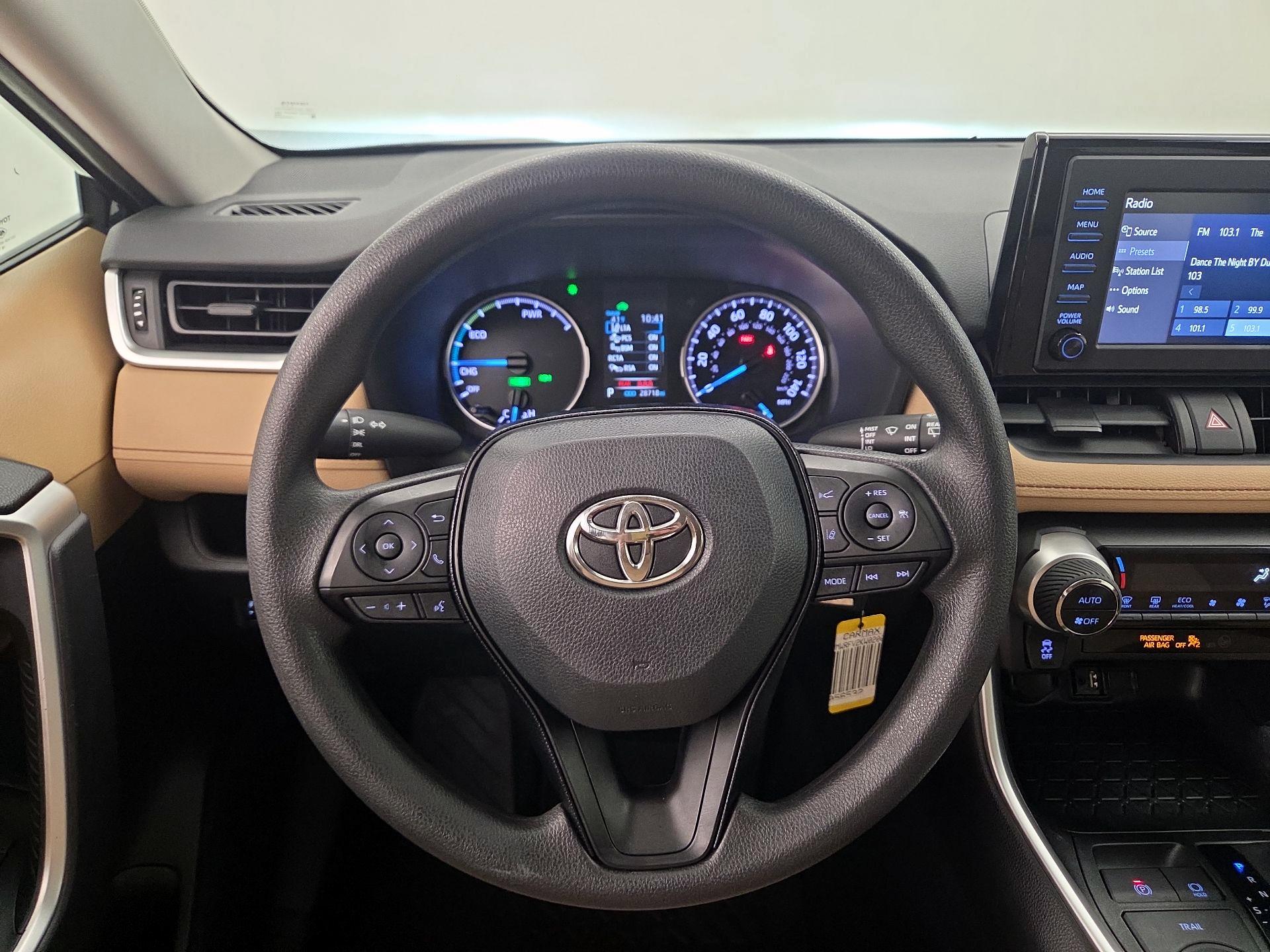 Thumbnail: 2019 Toyota RAV4 - 10