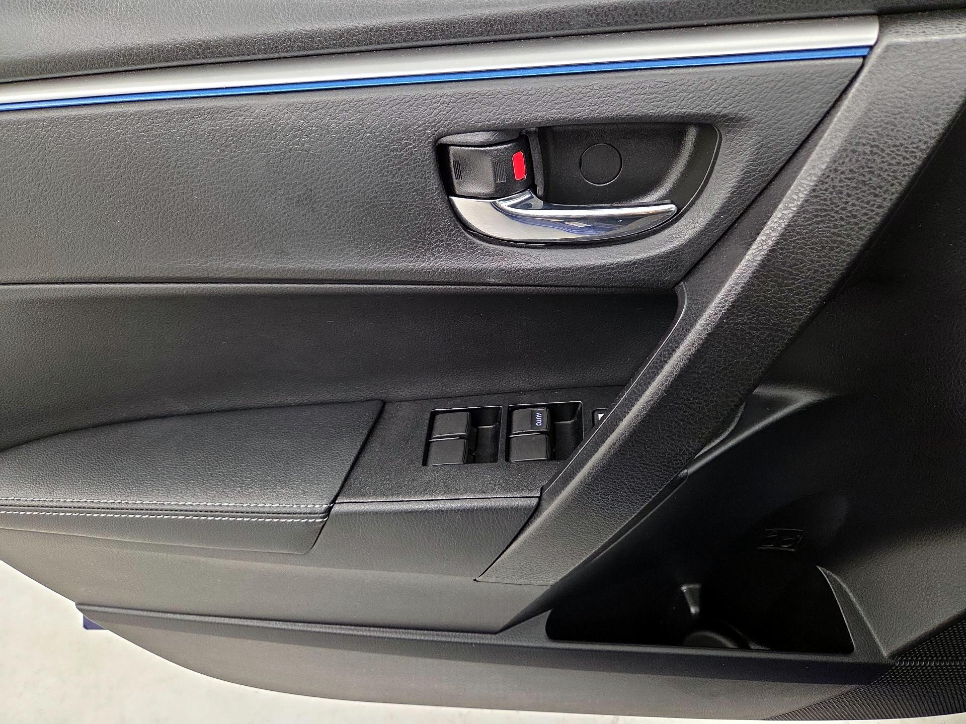 Thumbnail: 2016 Toyota Corolla - 12