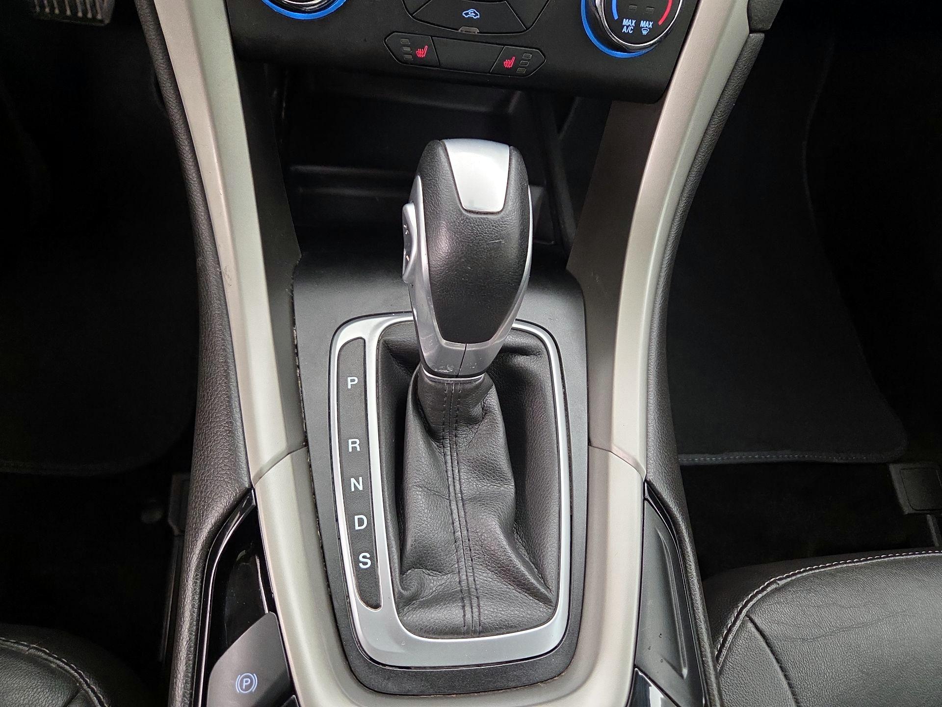 Thumbnail: 2014 Ford Fusion - 16