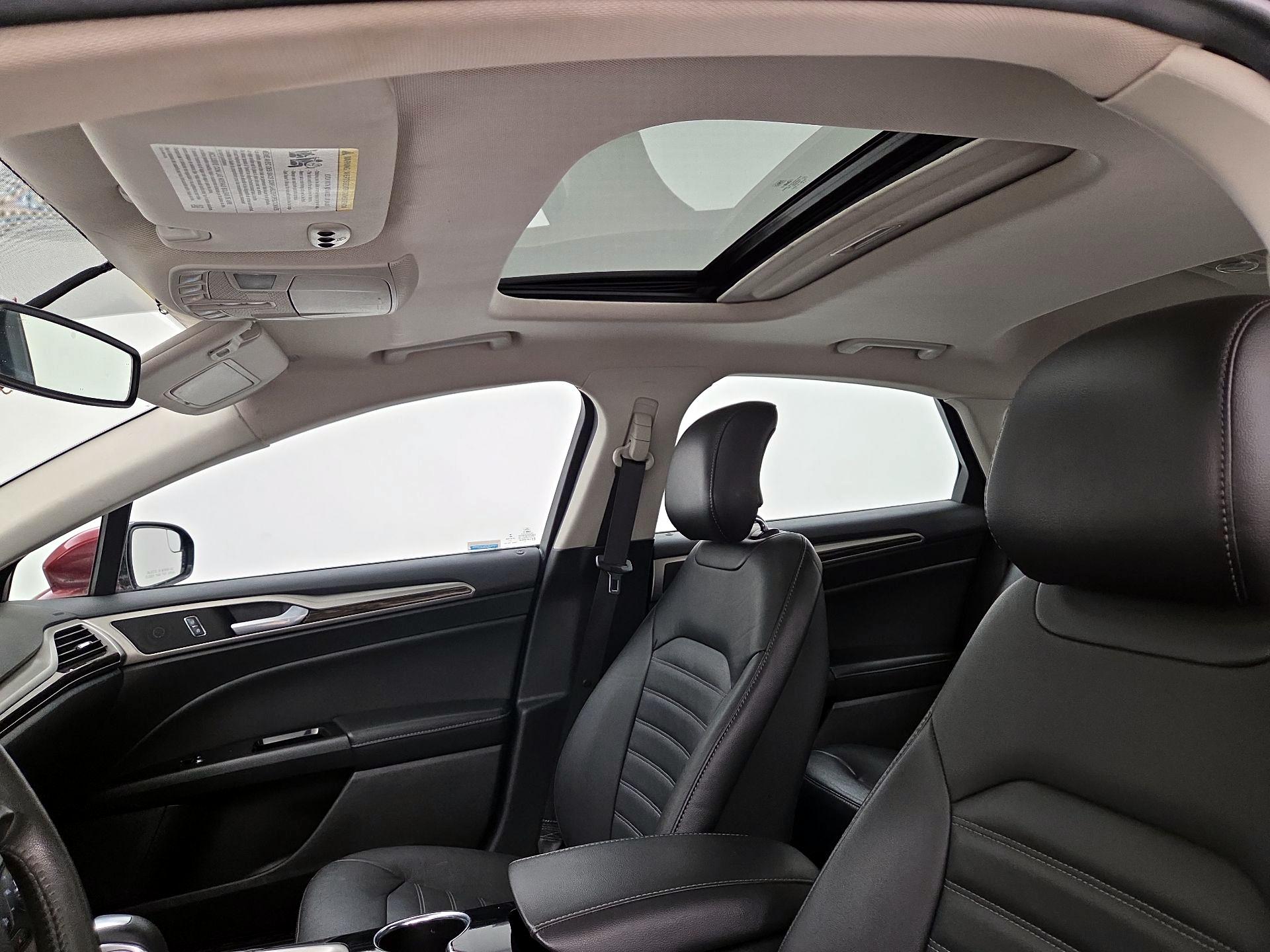 Thumbnail: 2014 Ford Fusion - 18