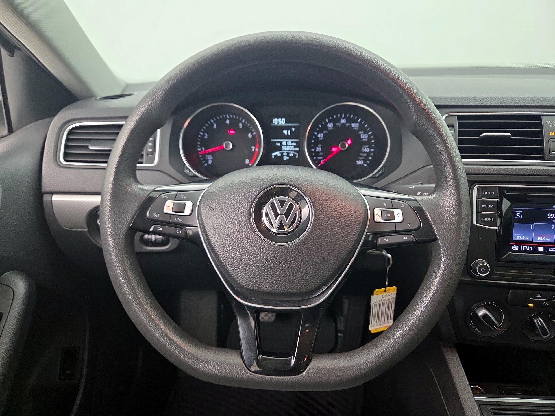 Thumbnail: 2018 Volkswagen Jetta - 10