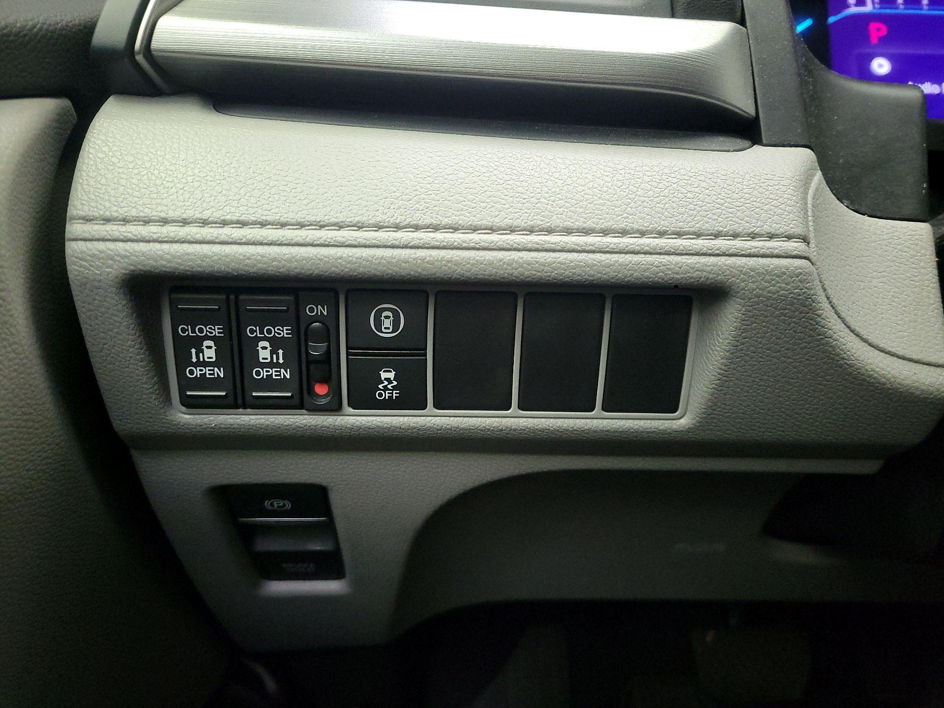 Thumbnail: 2021 Honda Odyssey - 13