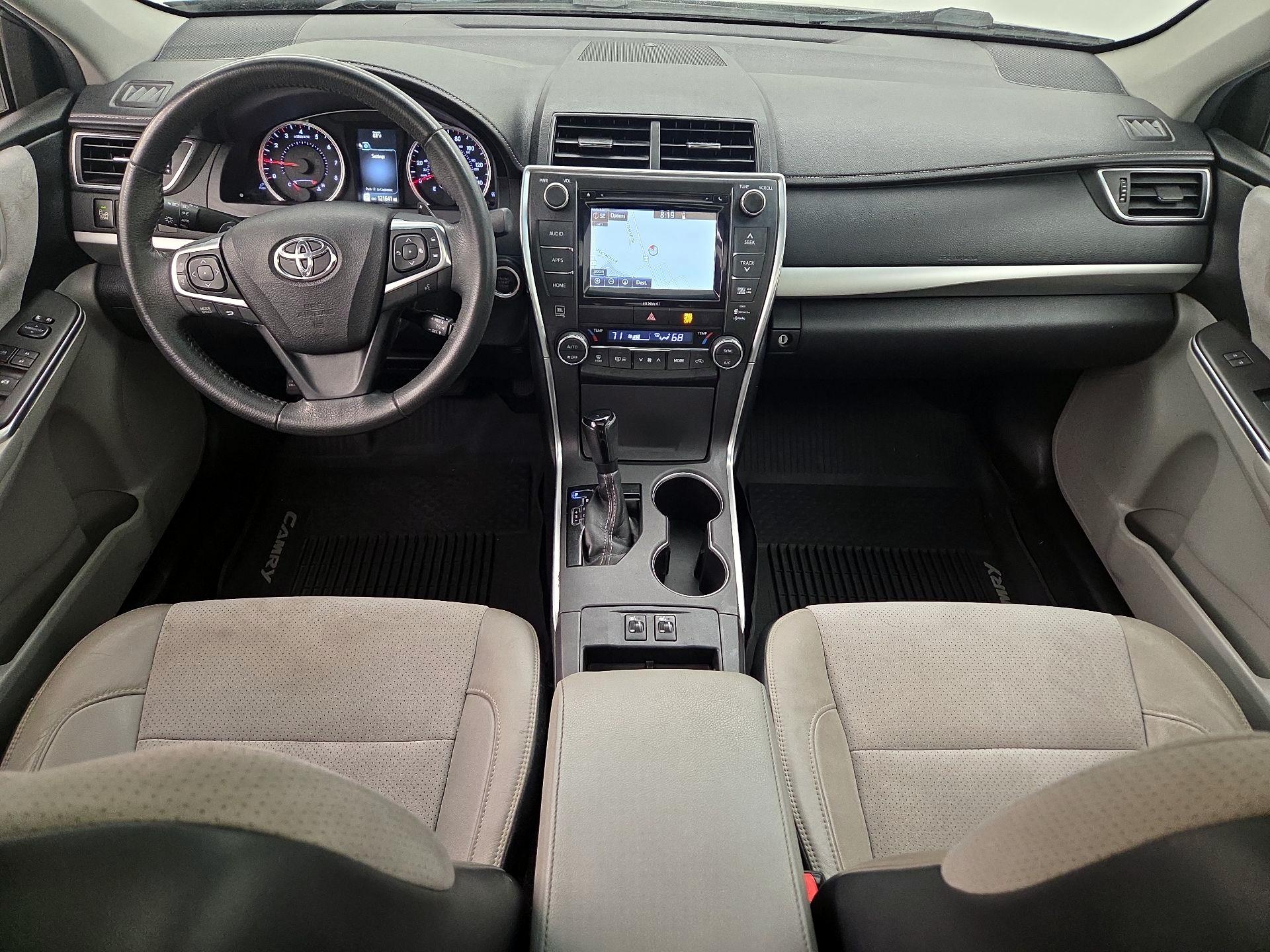 Thumbnail: 2017 Toyota Camry - 9