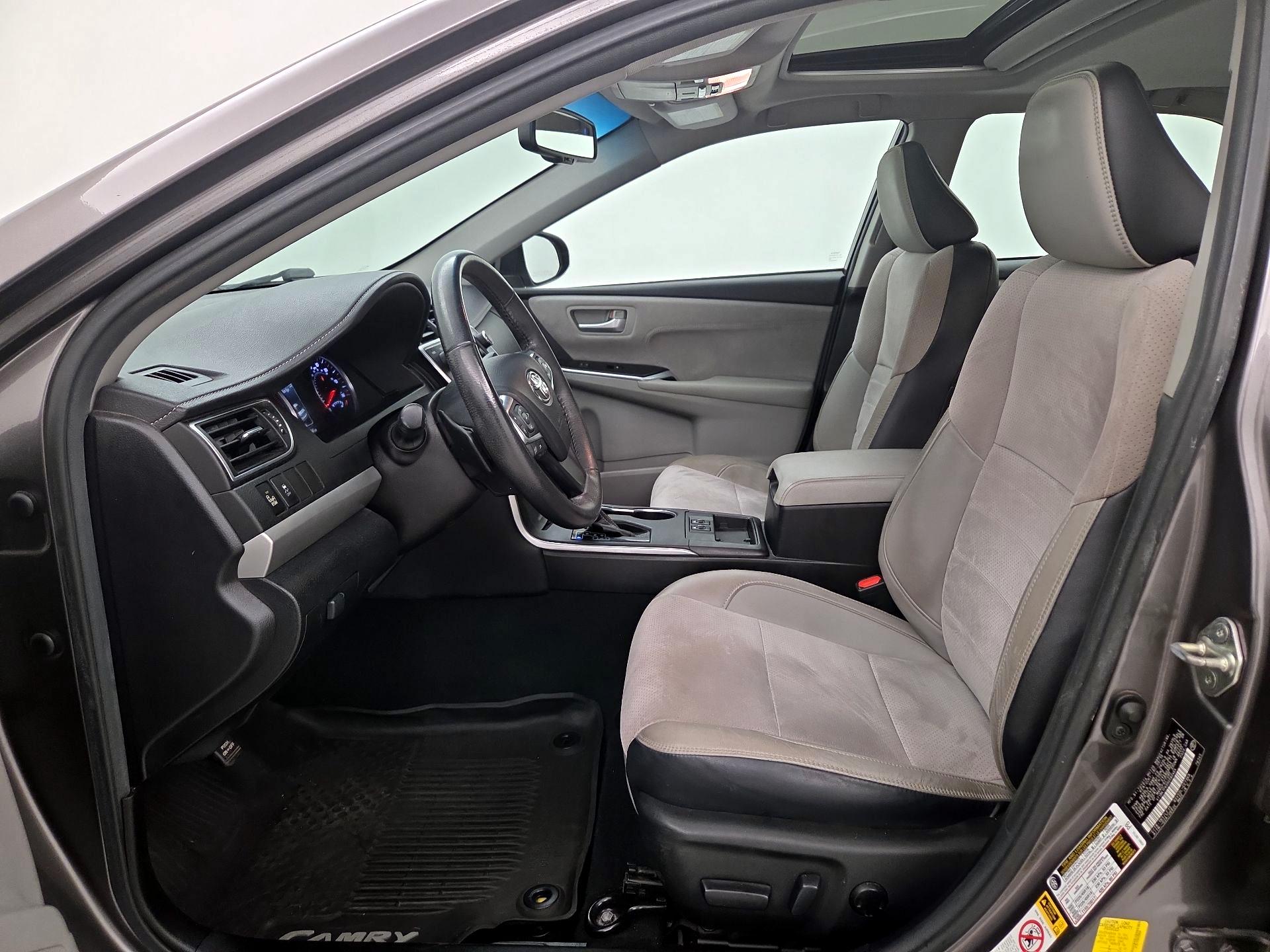 Thumbnail: 2017 Toyota Camry - 11