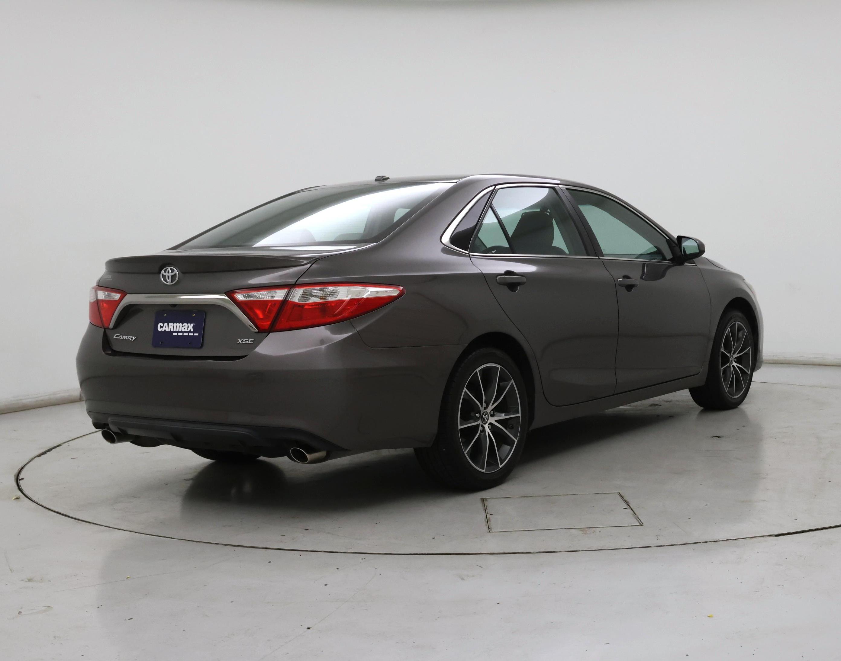 Thumbnail: 2017 Toyota Camry - 8