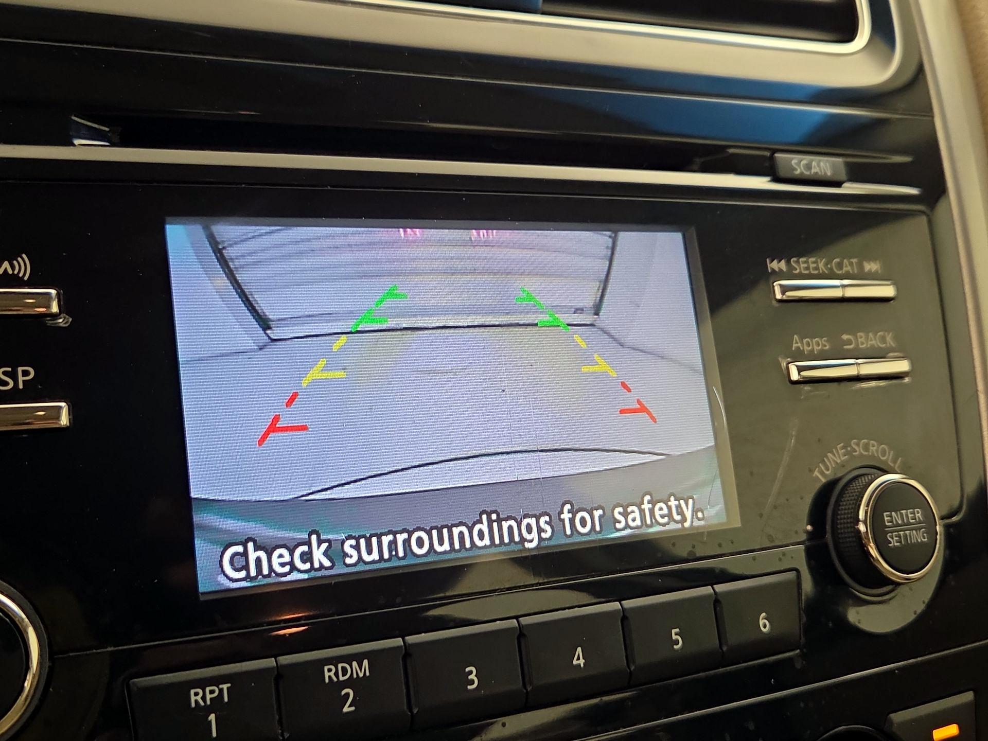 Thumbnail: 2015 Nissan Altima - 14