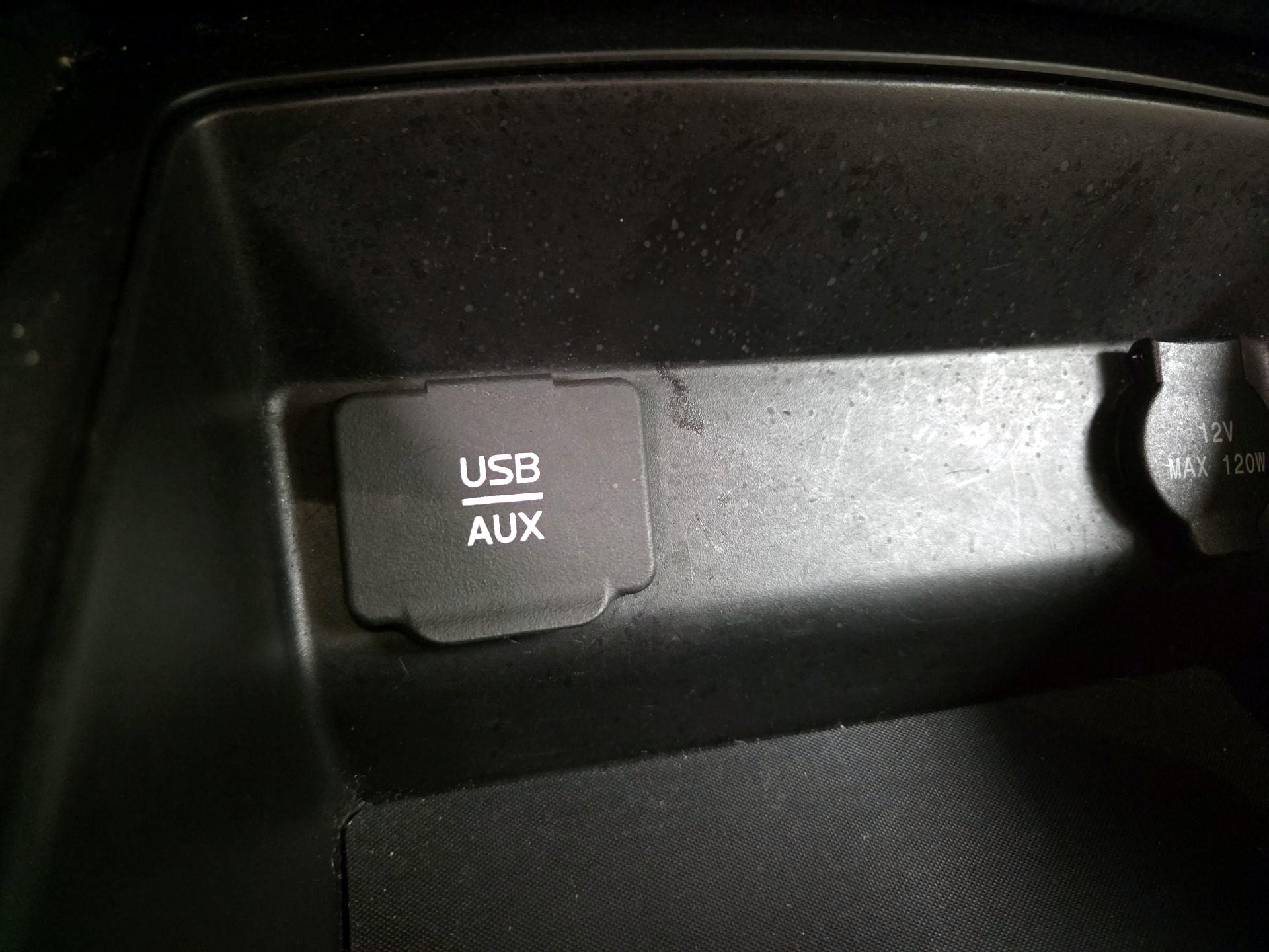 Thumbnail: 2015 Nissan Altima - 18