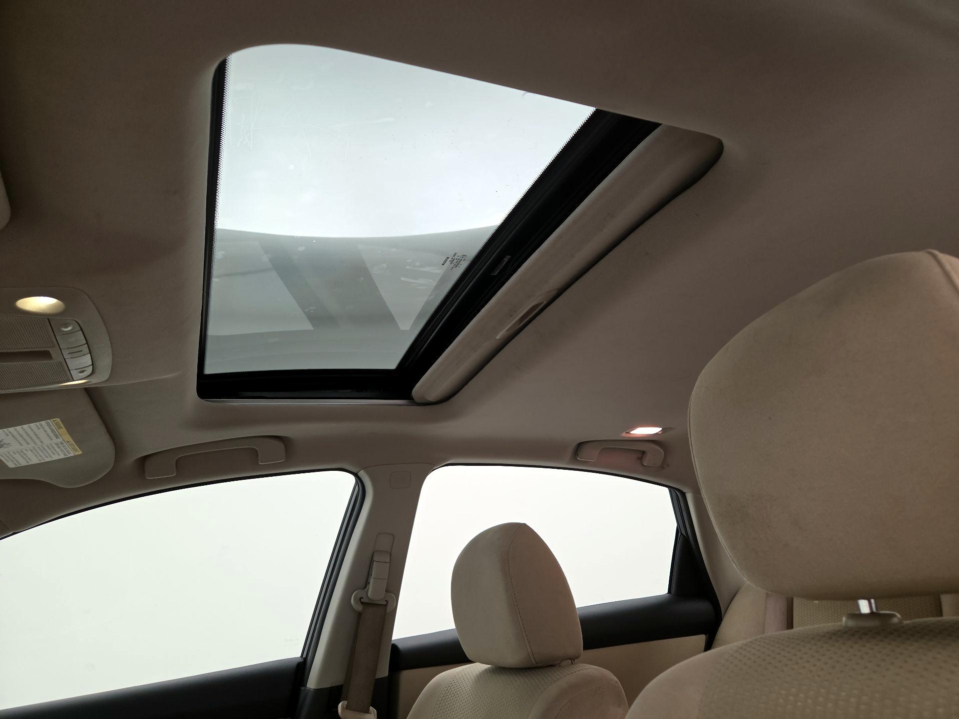 Thumbnail: 2015 Nissan Altima - 19