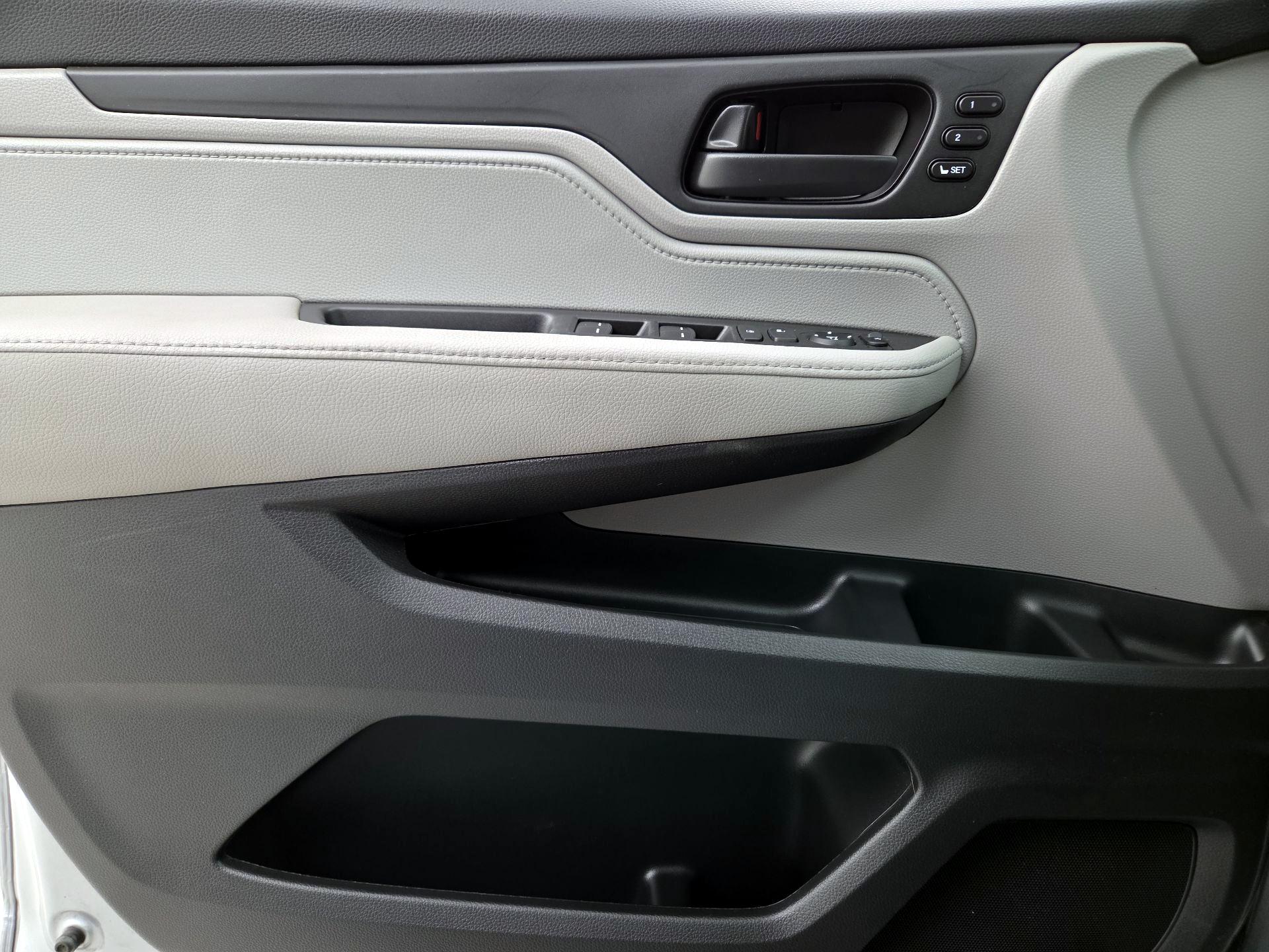 Thumbnail: 2019 Honda Odyssey - 12