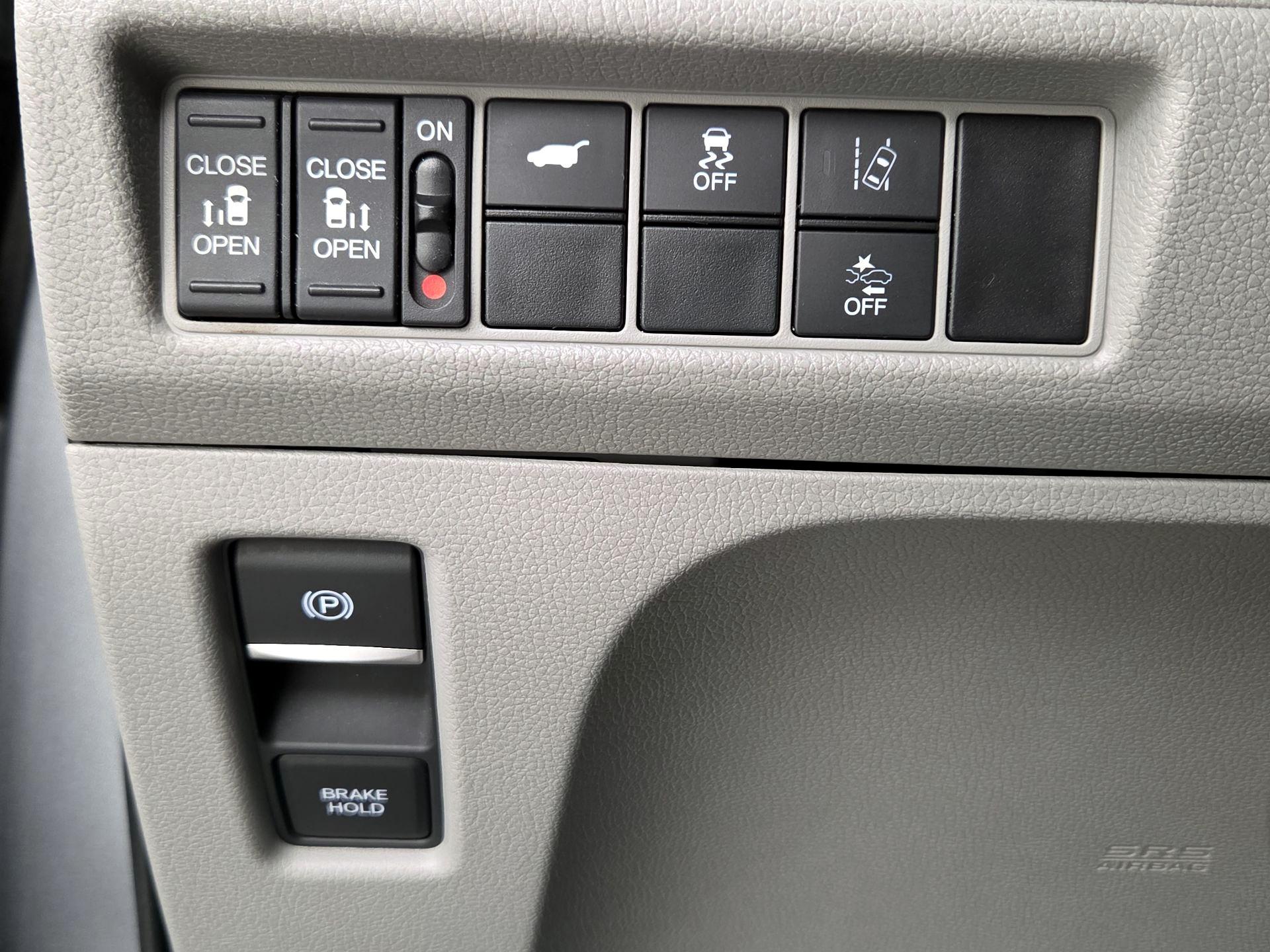 Thumbnail: 2019 Honda Odyssey - 13