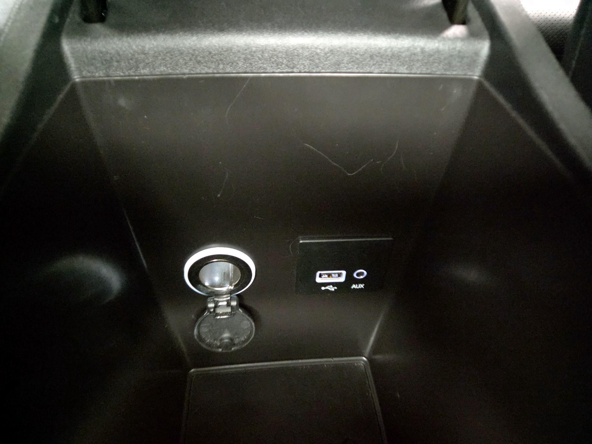 Thumbnail: 2016 Dodge Dart - 19