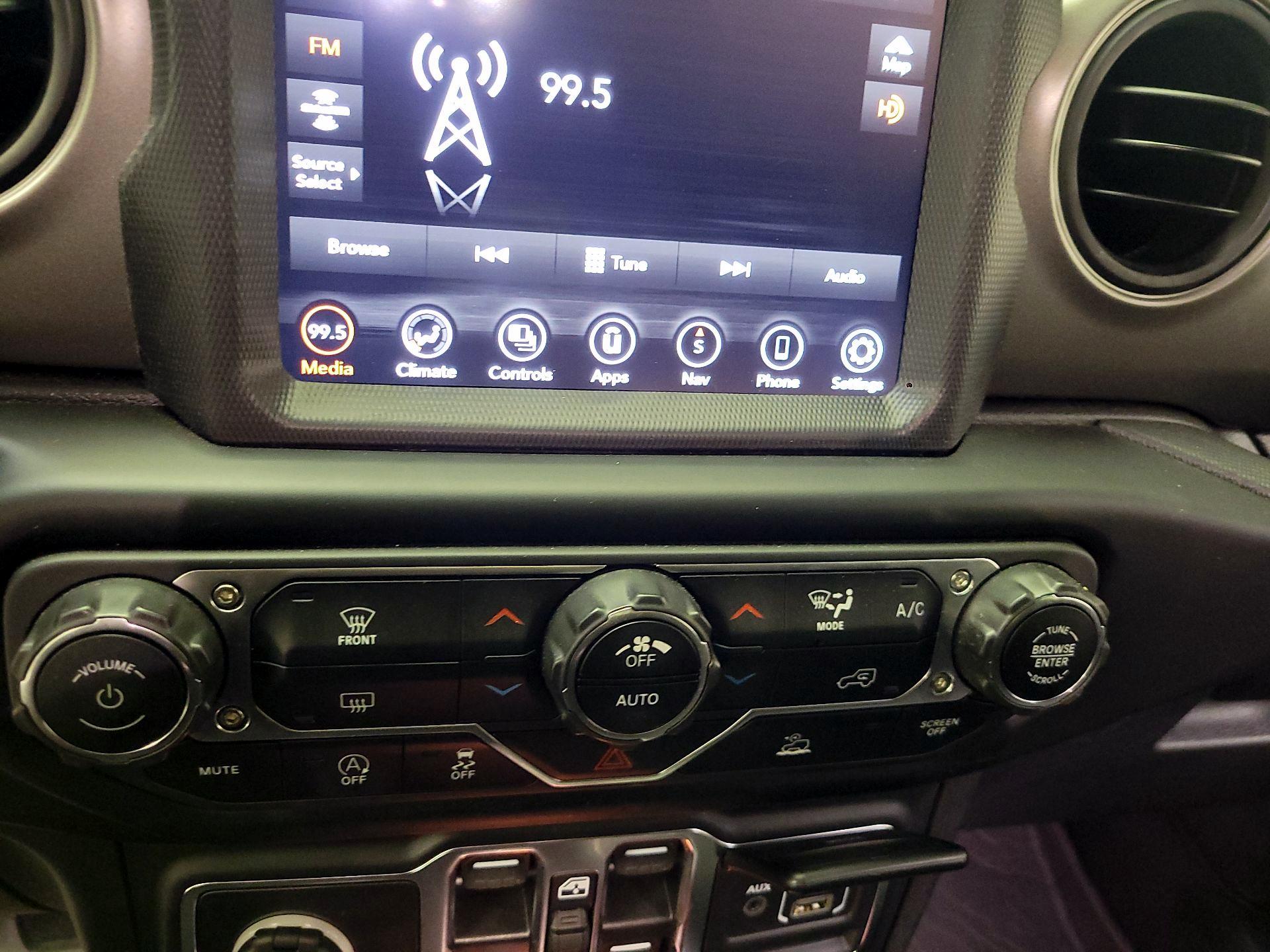 Thumbnail: 2023 Jeep Gladiator - 16