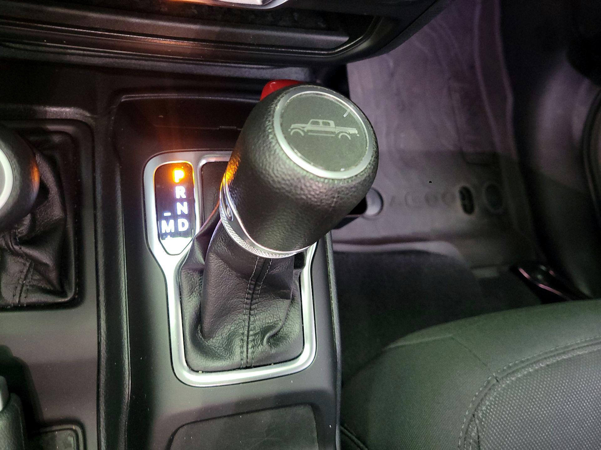 Thumbnail: 2023 Jeep Gladiator - 17