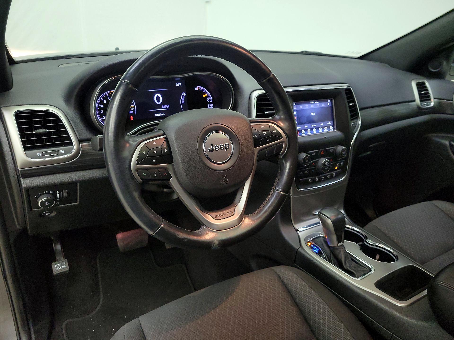 Thumbnail: 2020 Jeep Grand Cherokee - 9