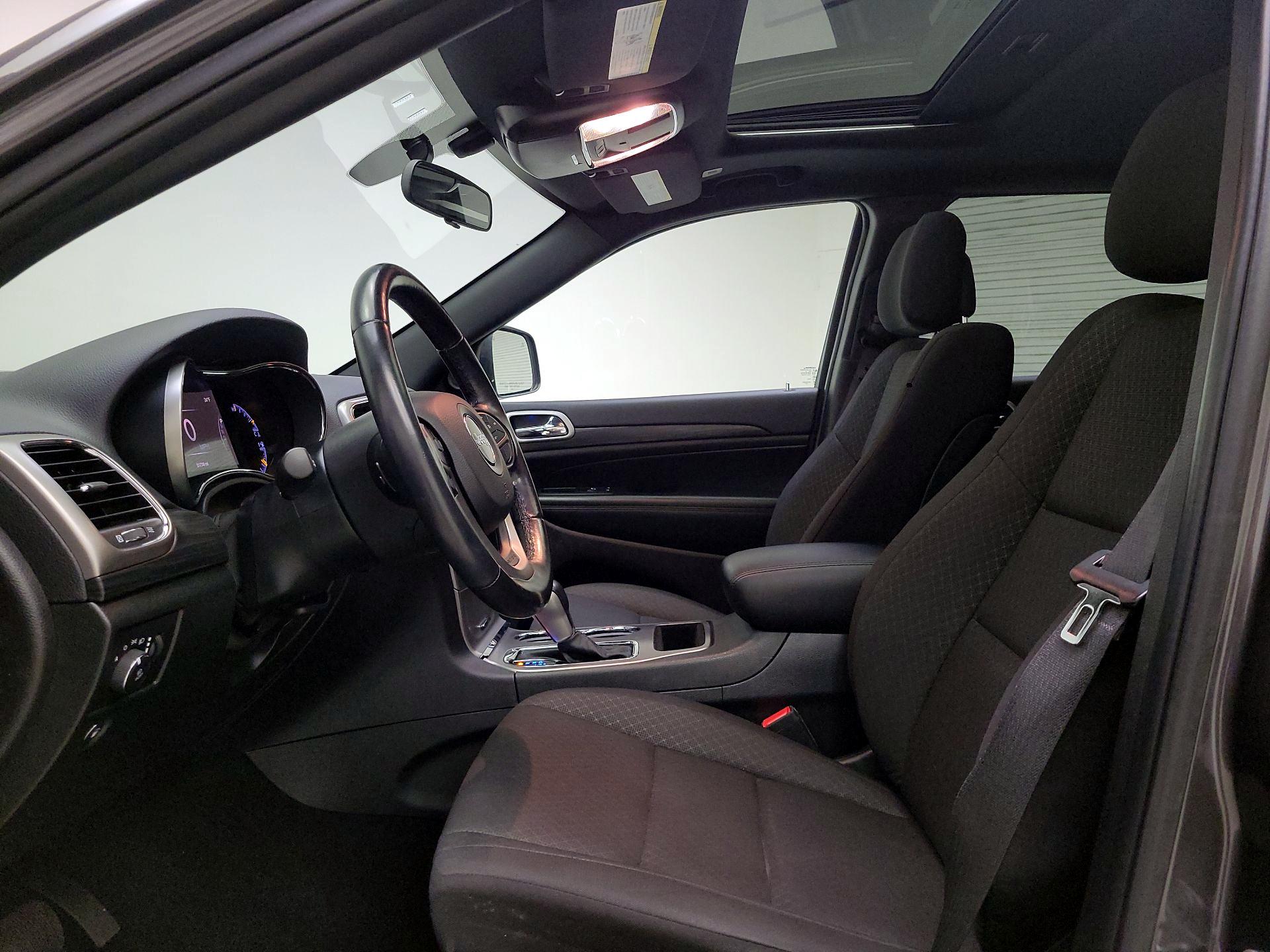 Thumbnail: 2020 Jeep Grand Cherokee - 11