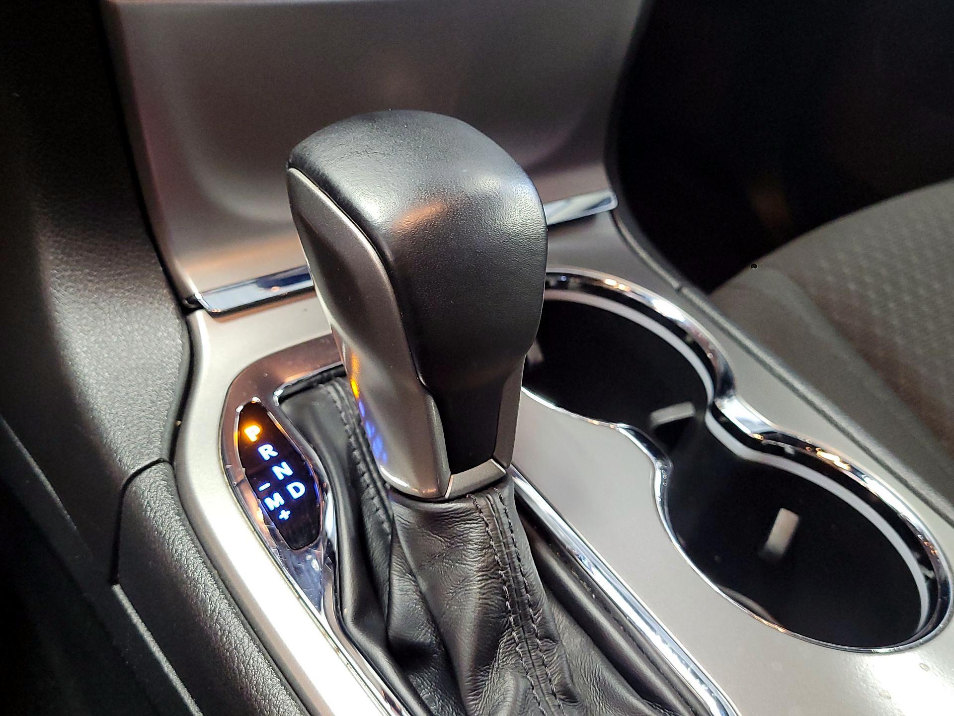 Thumbnail: 2020 Jeep Grand Cherokee - 17